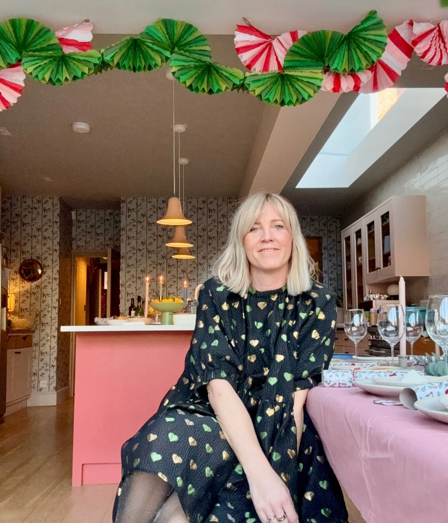 Wishing you a Merry Christmas (bit of a belated one 😆) and all the bit in between. Hope you&rsquo;ve all had a lovely one x

#christmas2025 #christmastable #interiordesignnottingham
