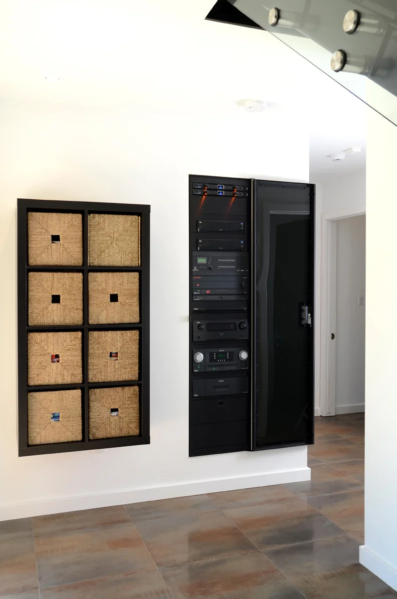 Panel-open-4020-3.jpg