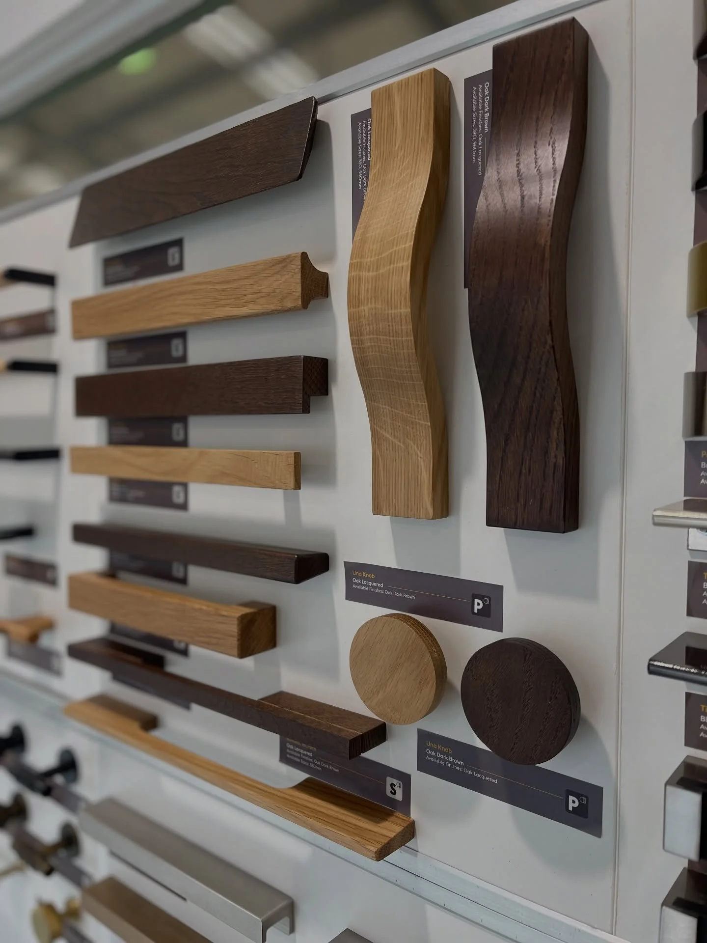 💥New handles alert!! @archant.ltd 

Last week we had a visit from our rep to top us up with their latest range of handles. 
Our team loves the quality Archant provides. 
This timber range in particular has caught our eye and we can&rsquo;t wait to i