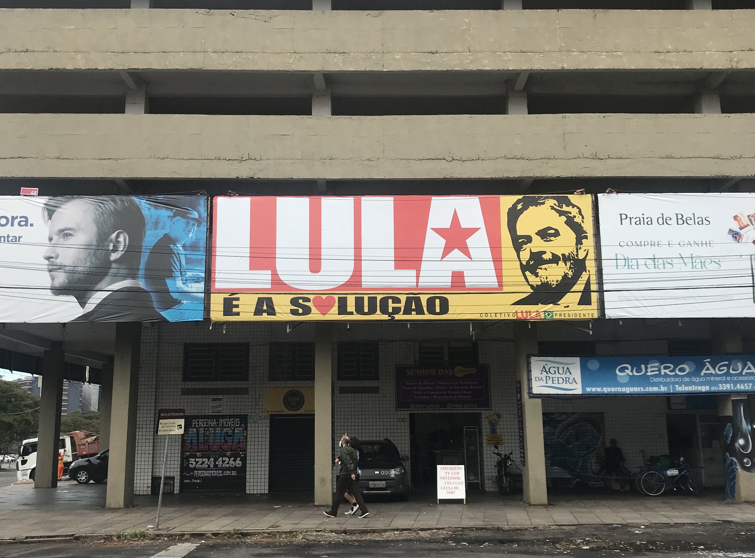 .… ..Lueurs d'espoir..Glimmers of Hope.…