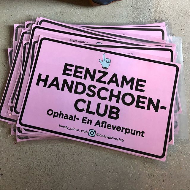 New signs sent off to Eindhoven &amp; Amsterdam! (💔🧤🏏) - Lonely Glove Club in emojis :)