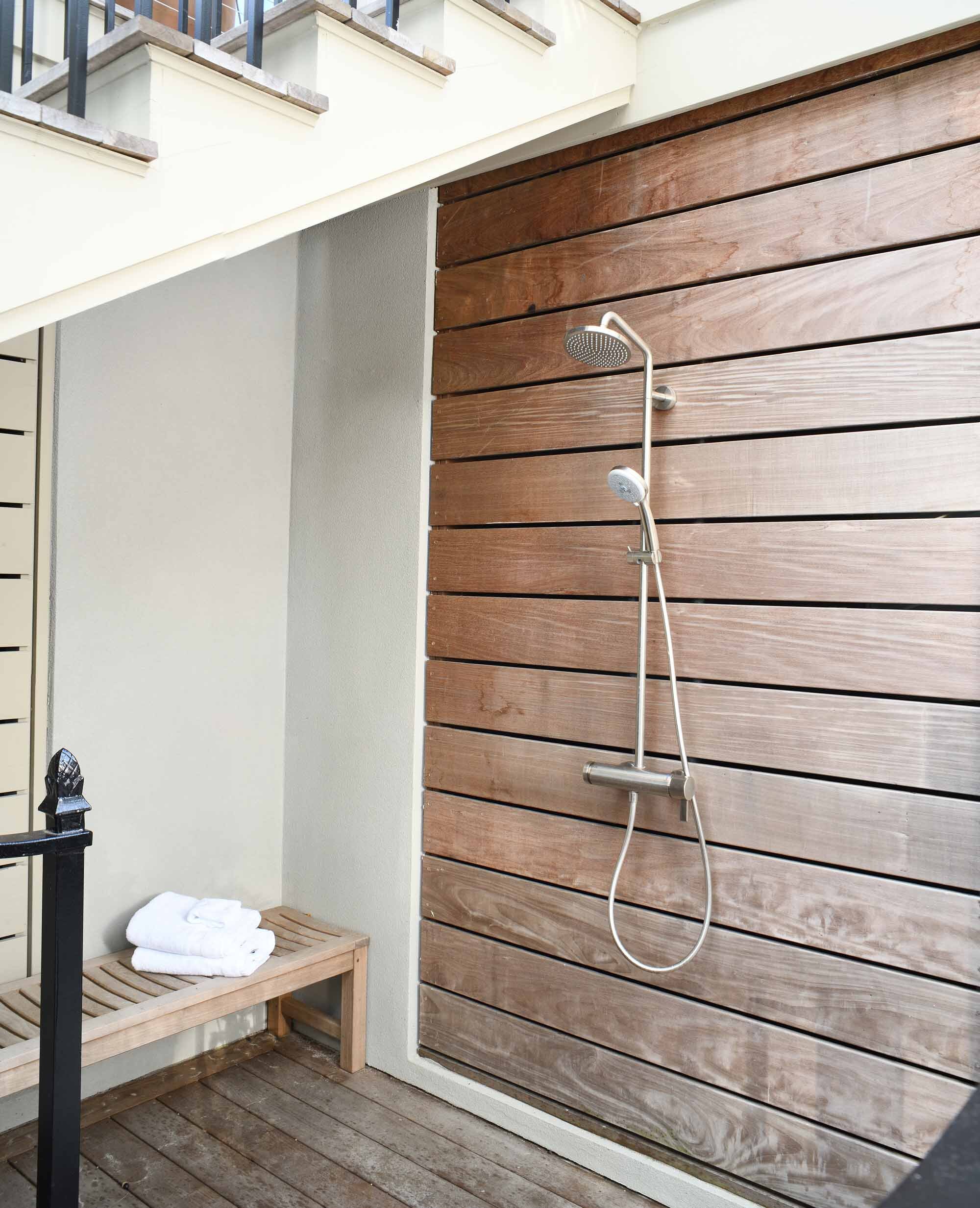 showerweb small.jpg