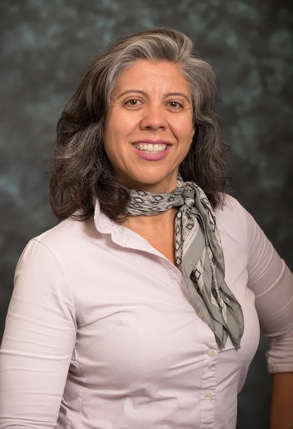 Lori Alvarez.jpg