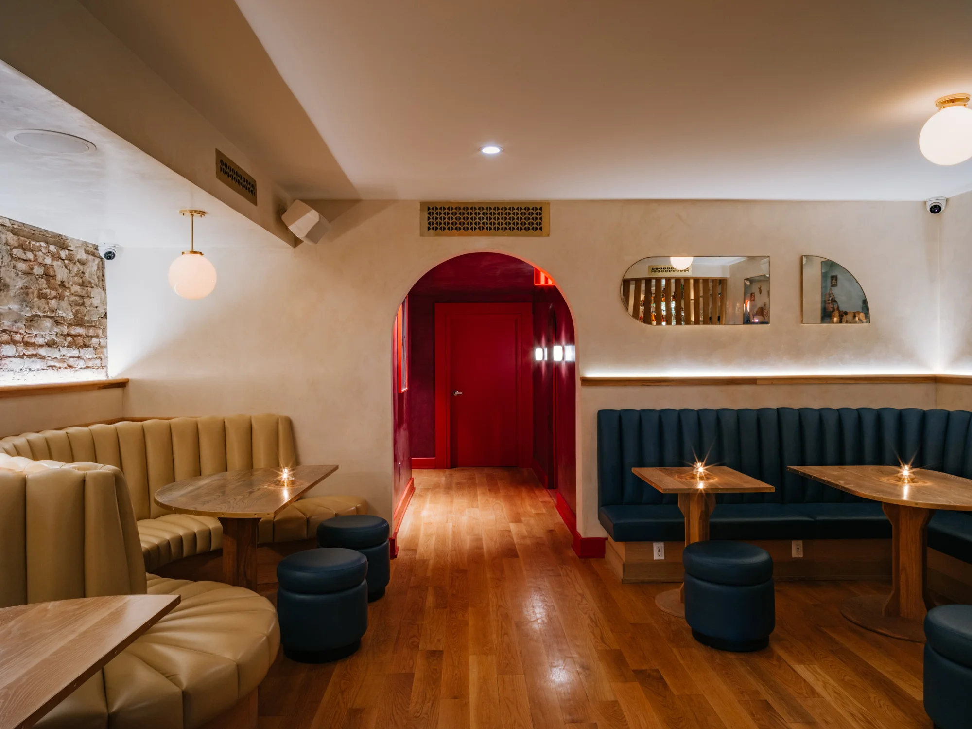 Mister Paradise Interior Photograph