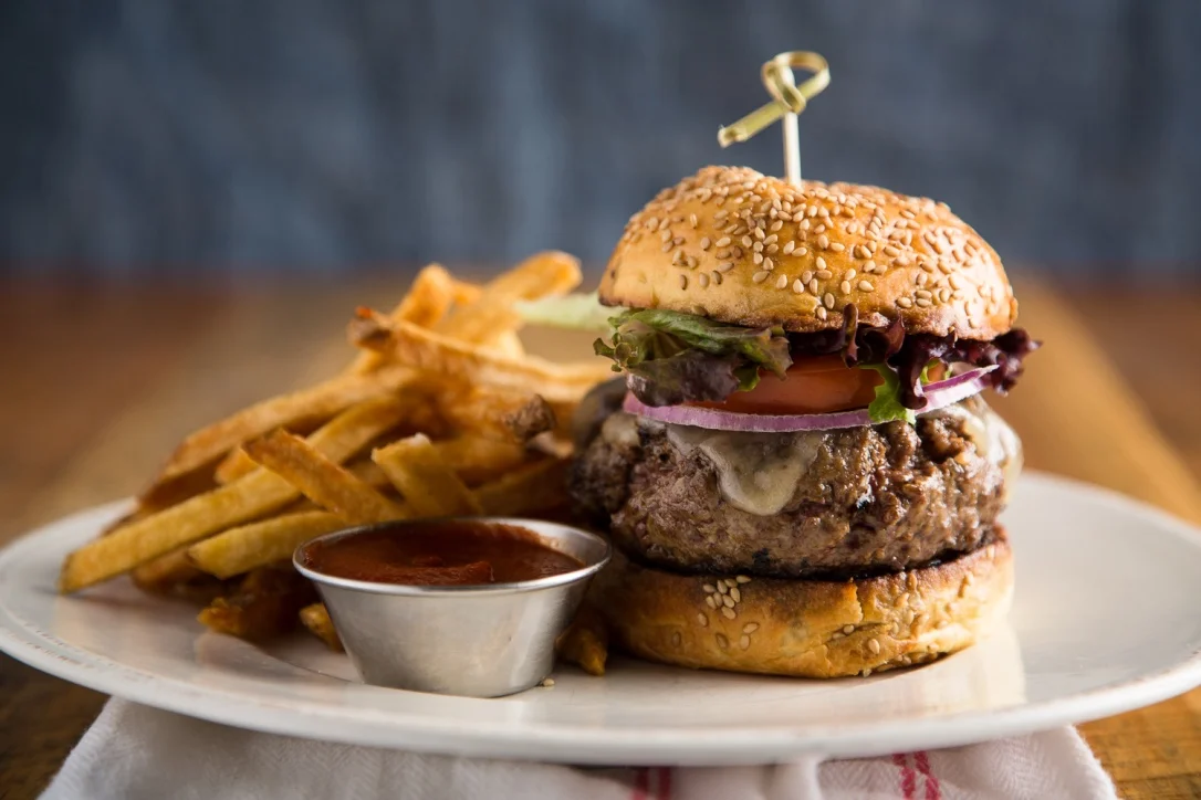 thumb_FleishersKitch_ClassicBurger-135_1024.jpg