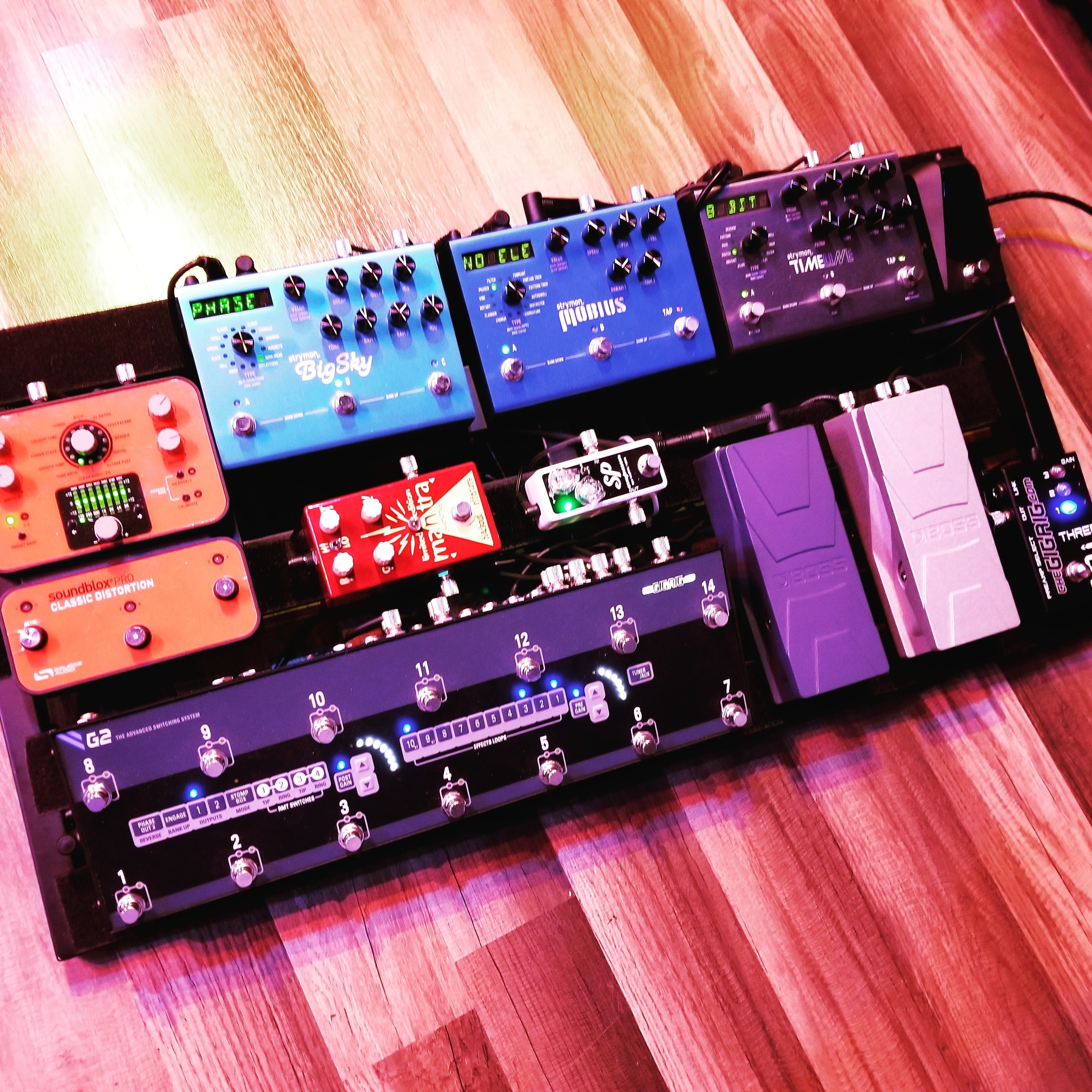 Pedalboard.jpg