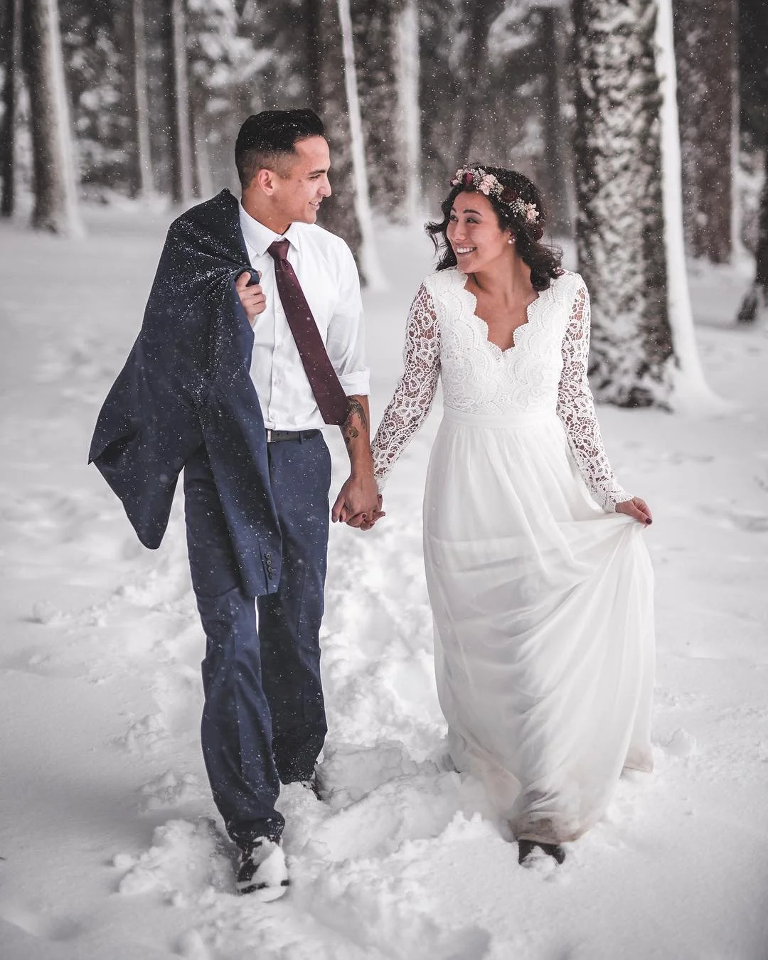 happiness✨⠀⠀⠀#AdventureousWedding #SnowWedding #AdventureousLoveStories #DirtyBootsAndMessyHair .jpg