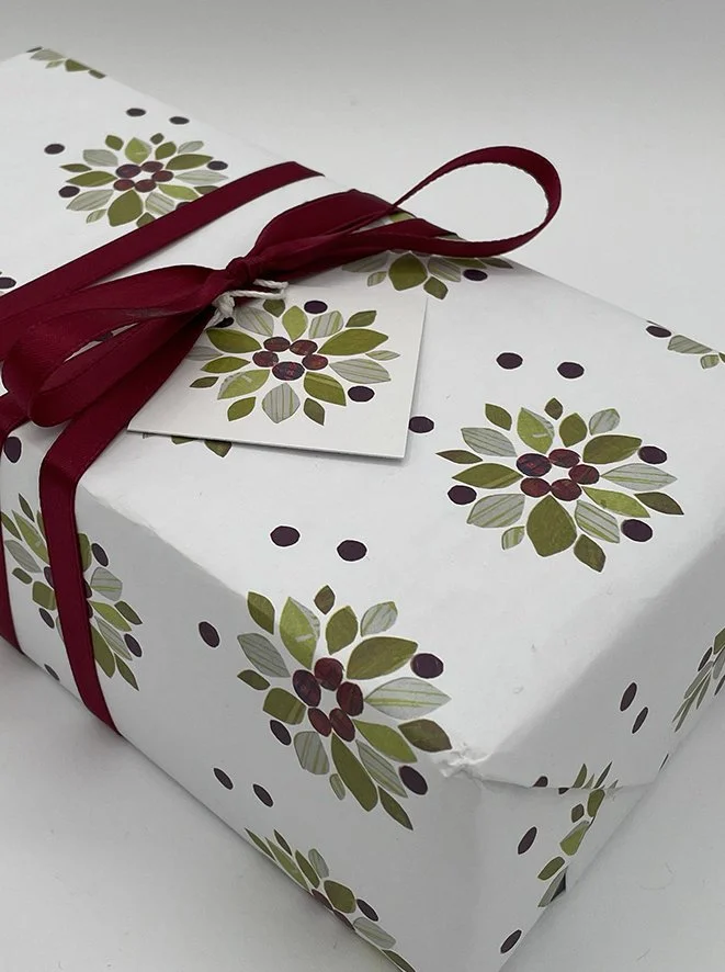 Wrap_Wreath_present_Closeup.jpg