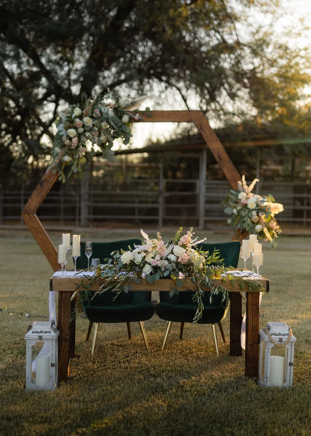 Romantic sweetheart table