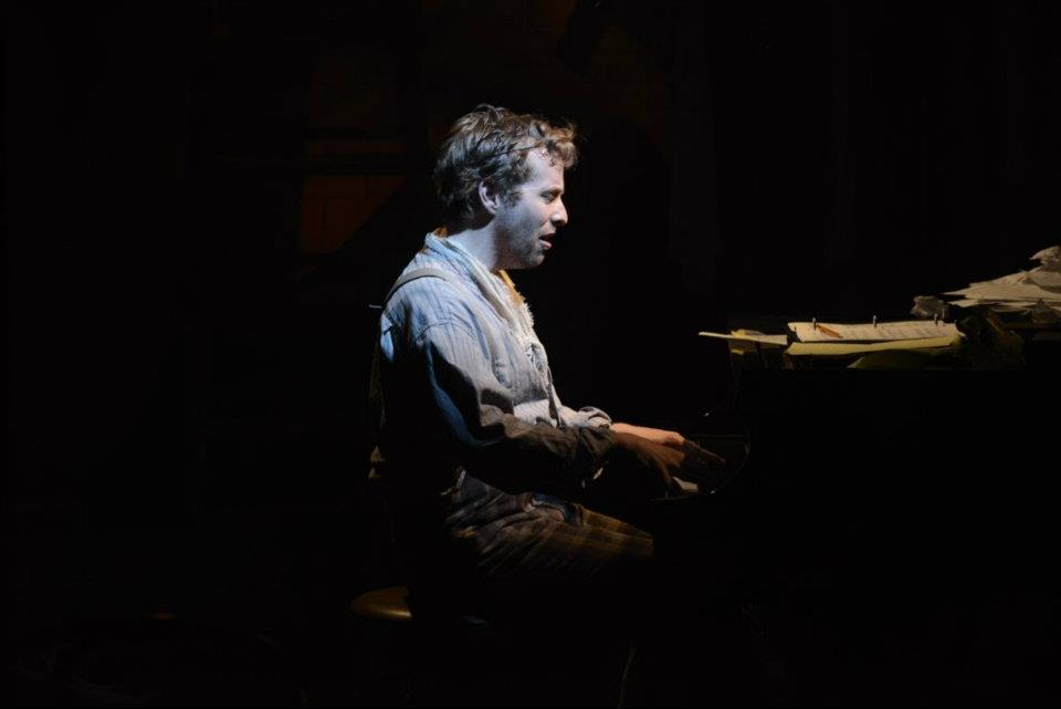Fingers sings about love gone wrong. (Ian Lowe as Fingers).