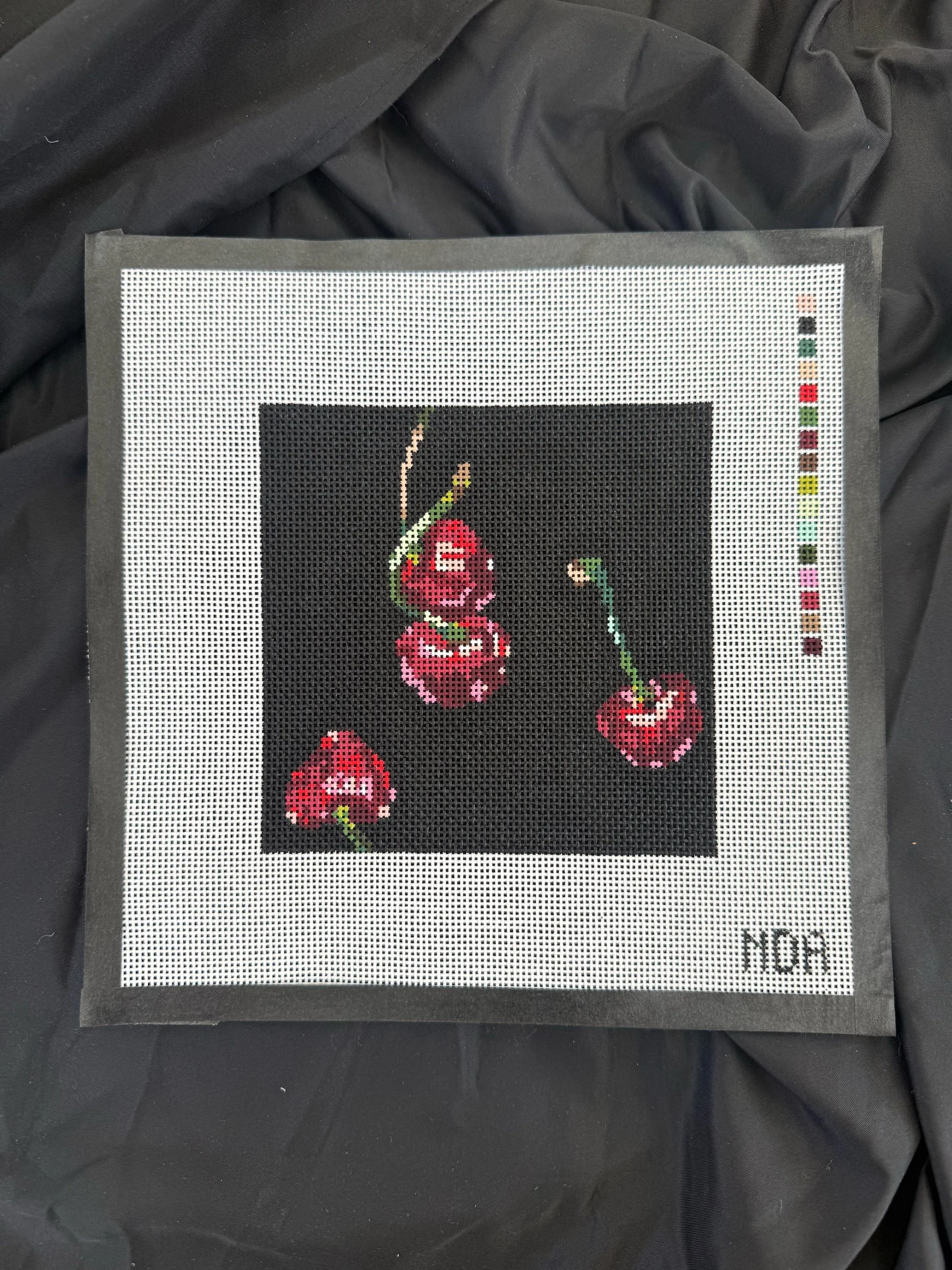 Las Cerecitas - Black Background