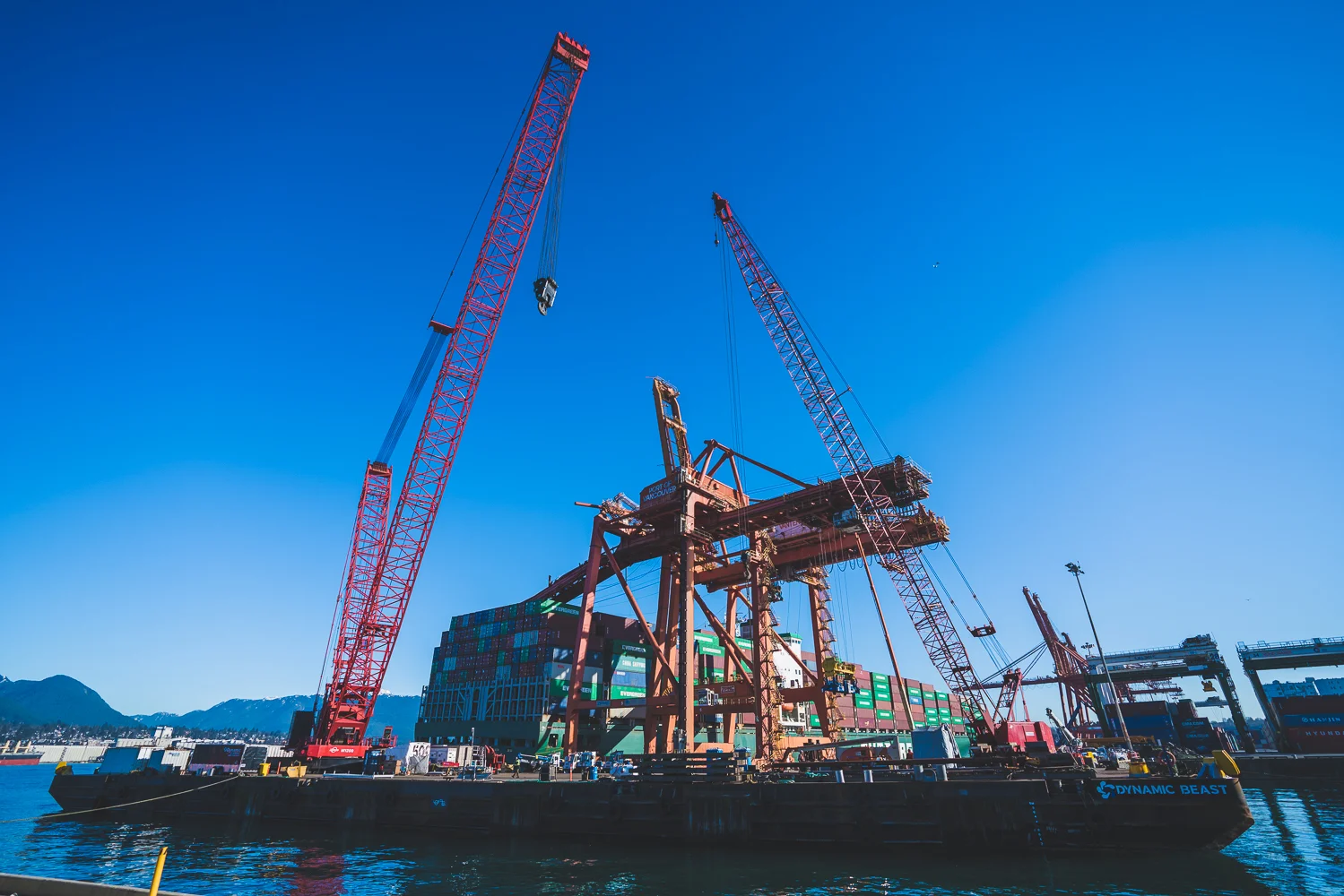 Emergency Response Crane Removal Heavy Lift - Port Of Vancouver