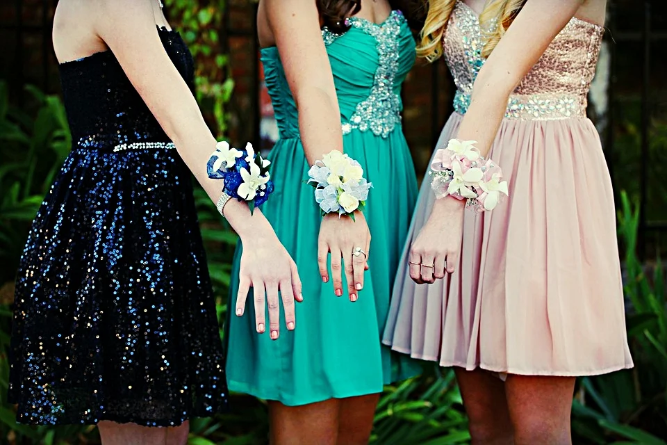 Homecoming girls.jpg