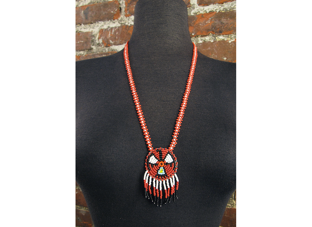 beaded_t_bird_necklace_001.png