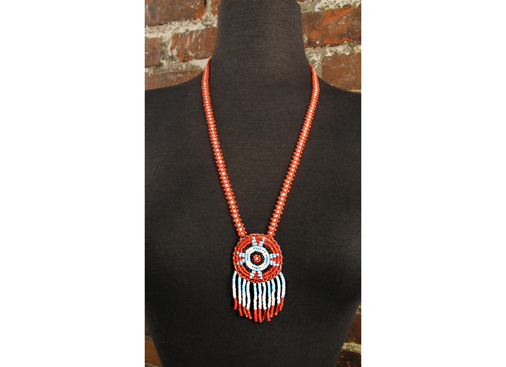 beaded_shield_necklace_001.png