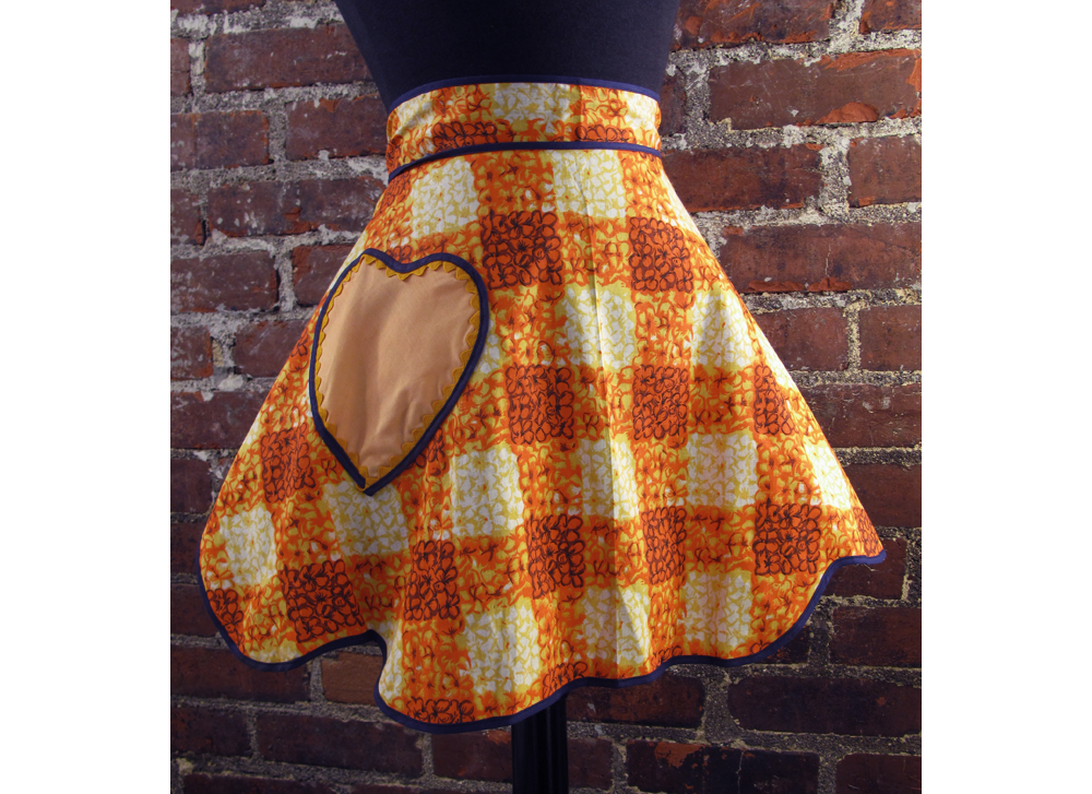 deadstock_apron_orange_heart_01.png