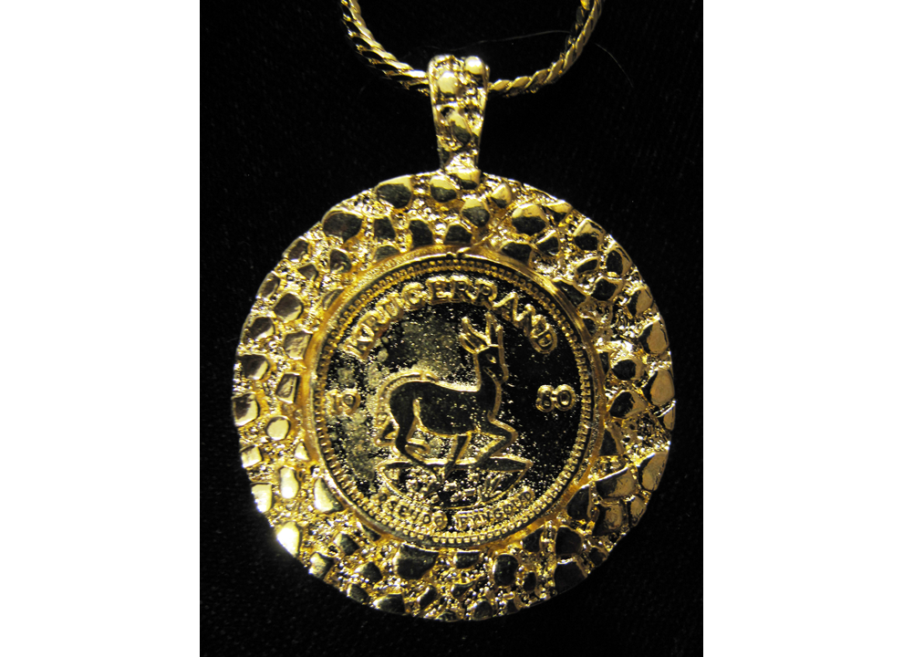 faux_Krugerrand_gold_nekclace_01.png