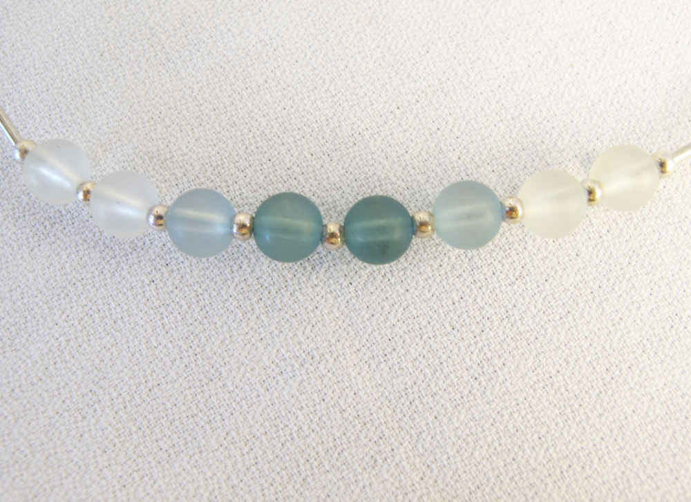 beaded_choker_aqua_01.png