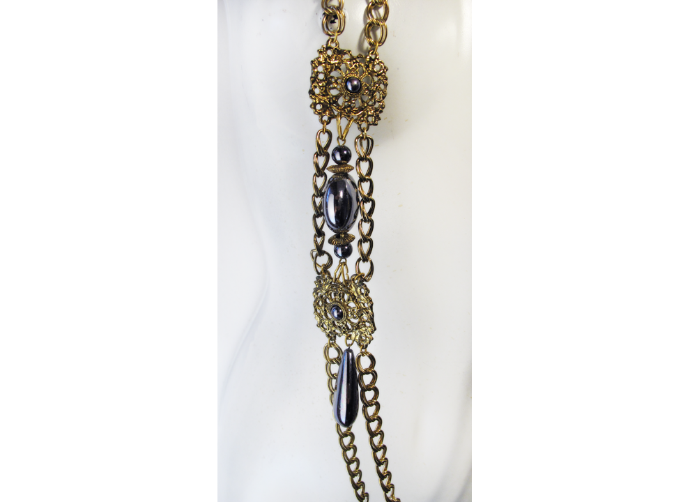 gypsy_grey_stone_necklace_02.png