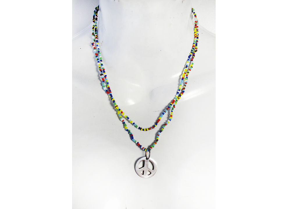 love_beads_with_charm_peace_sign_01.png