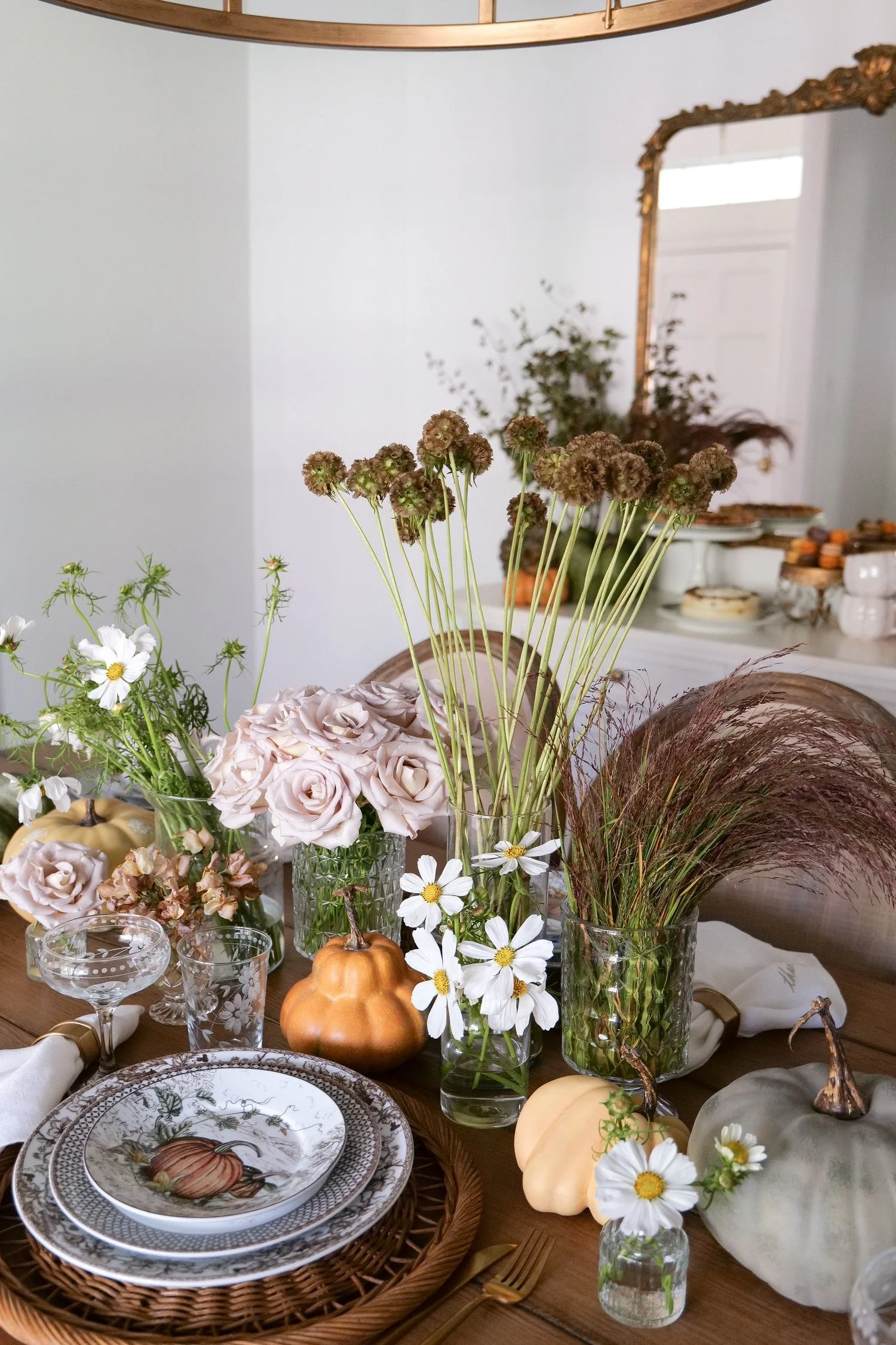 Fall pumpkin centerpiece for a Thanksgiving table