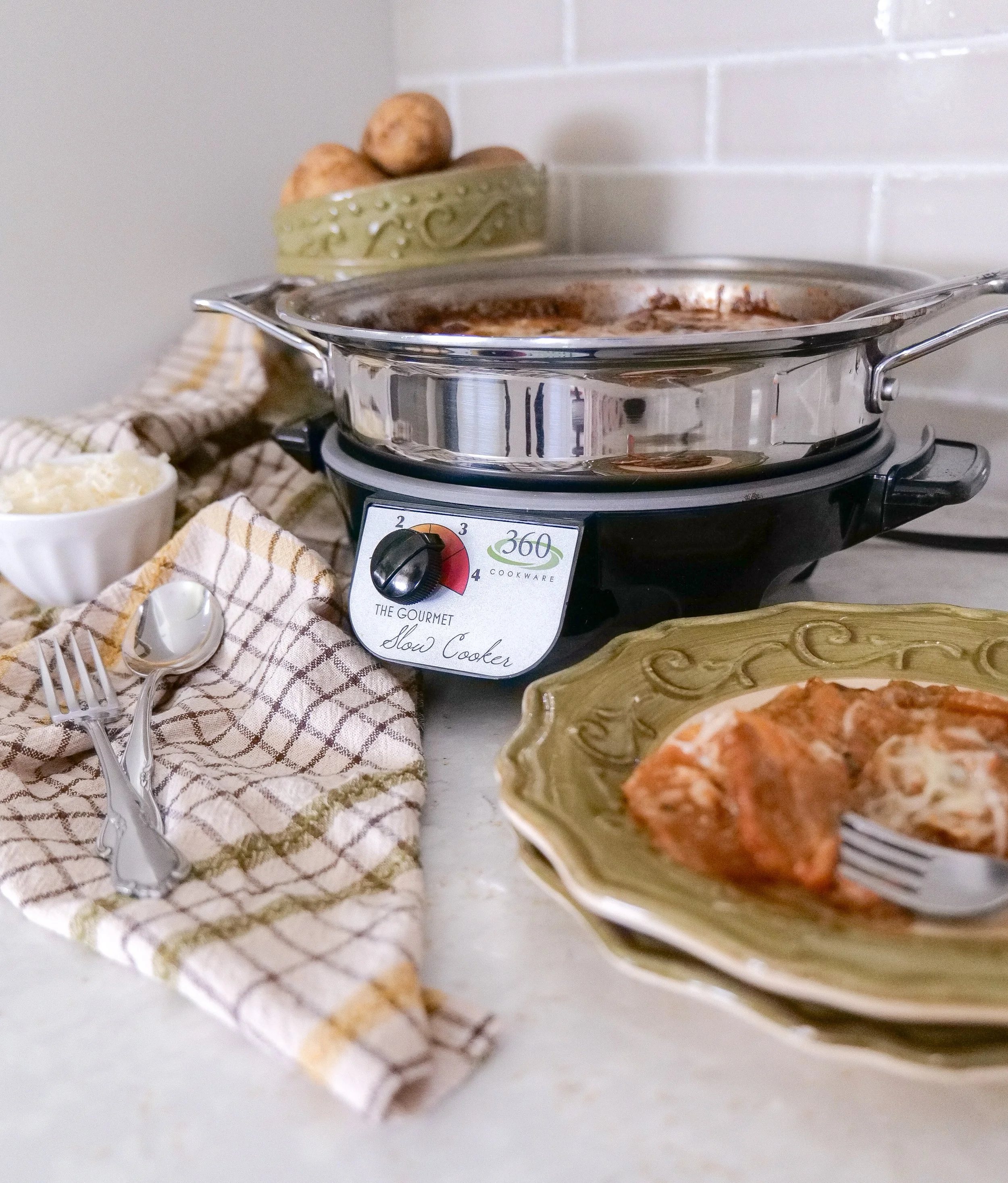 Creamy potato side dish served with roasted chicken for family dinner.