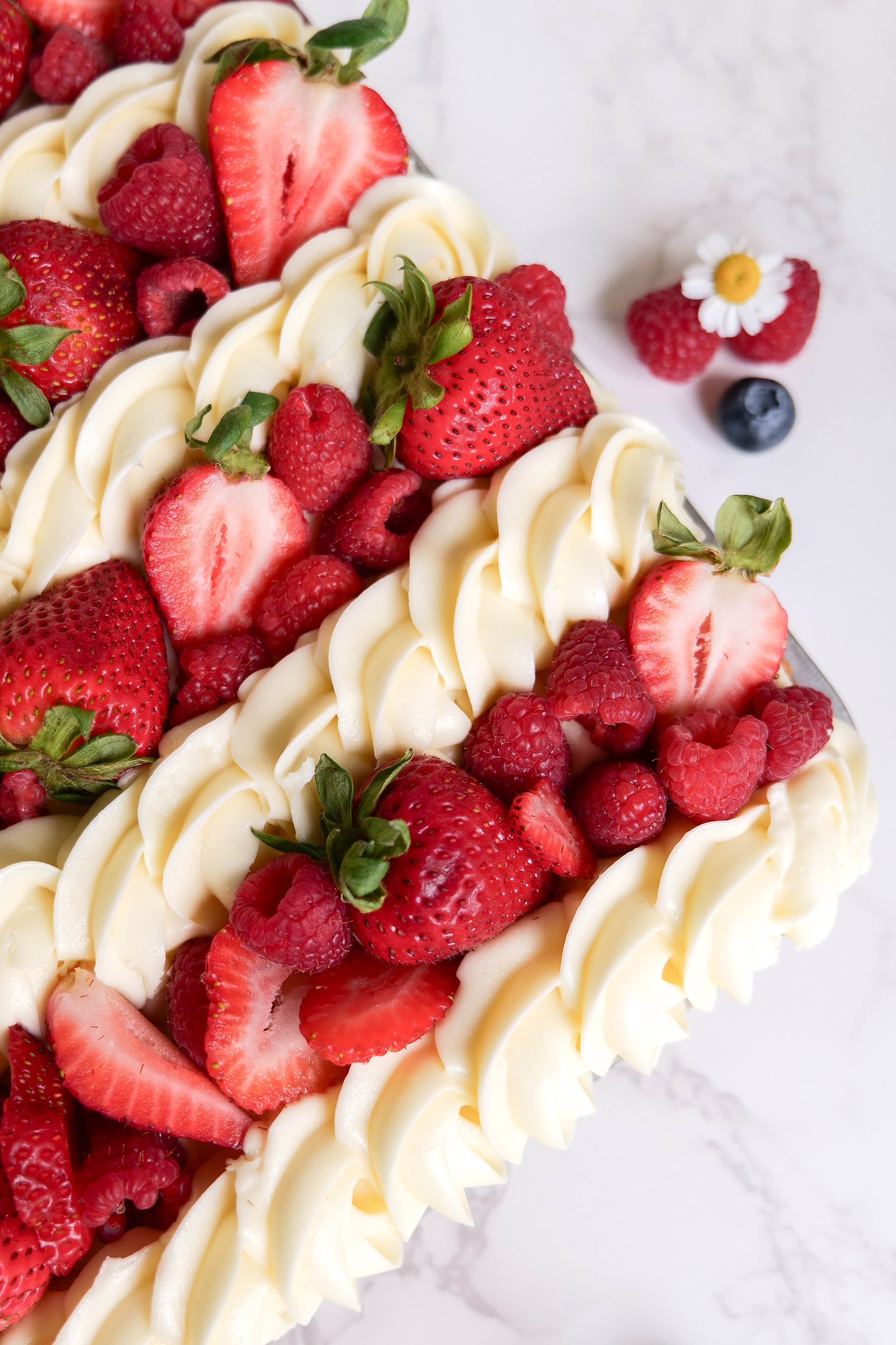 Red white and blue patriotic fruit pizza dessert for Independence Day celebrations
