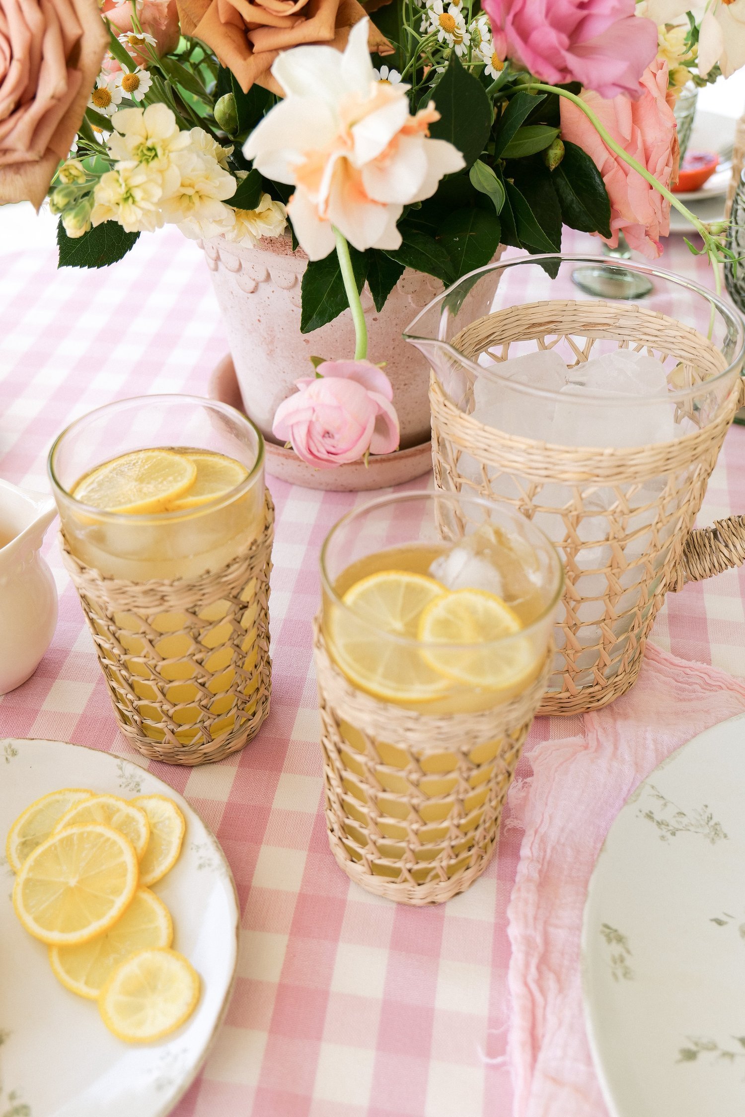 Limoncello and ginger beer cocktail topped with champagne