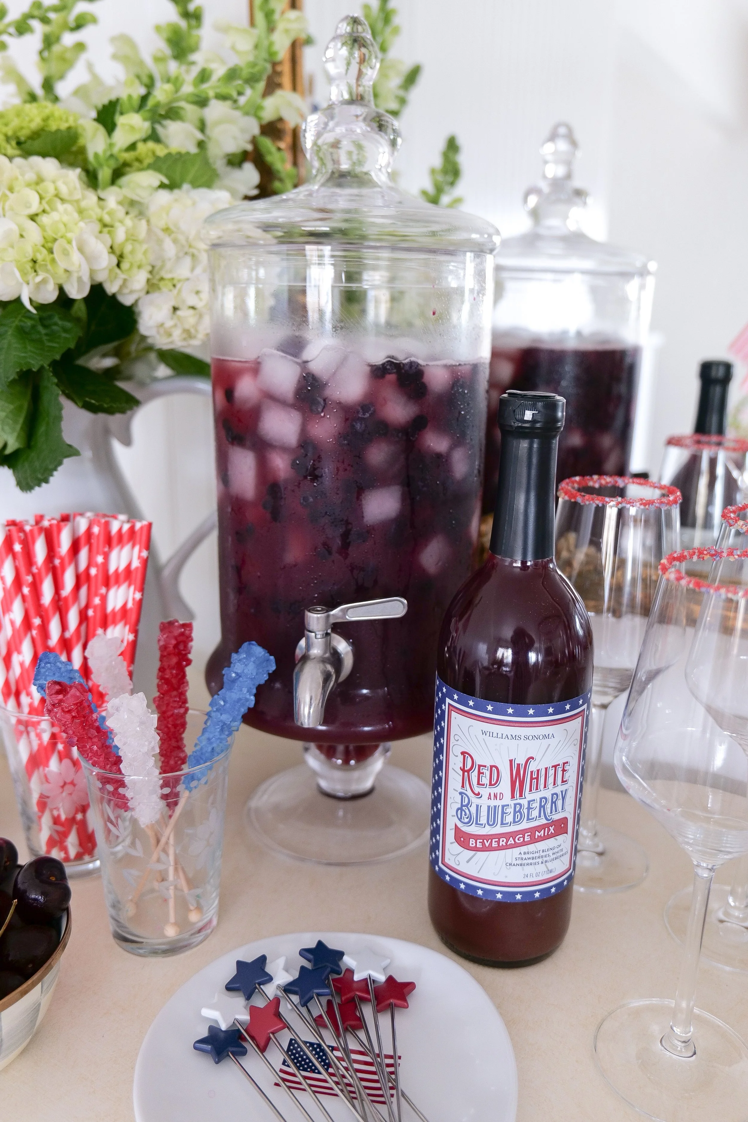Patriotic table inspired by classic American summer celebrations