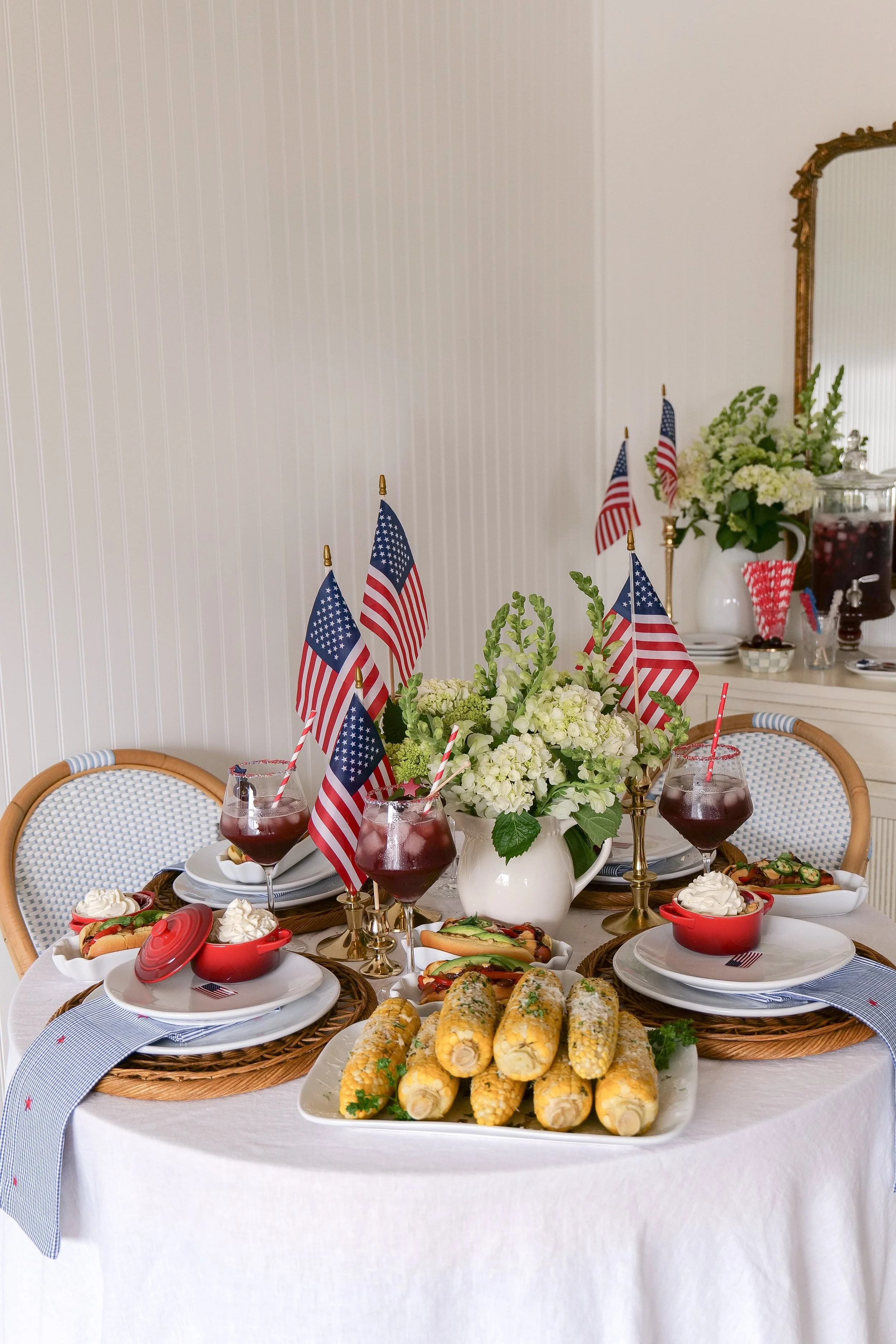 Summer tablescape inspiration for holiday gatherings