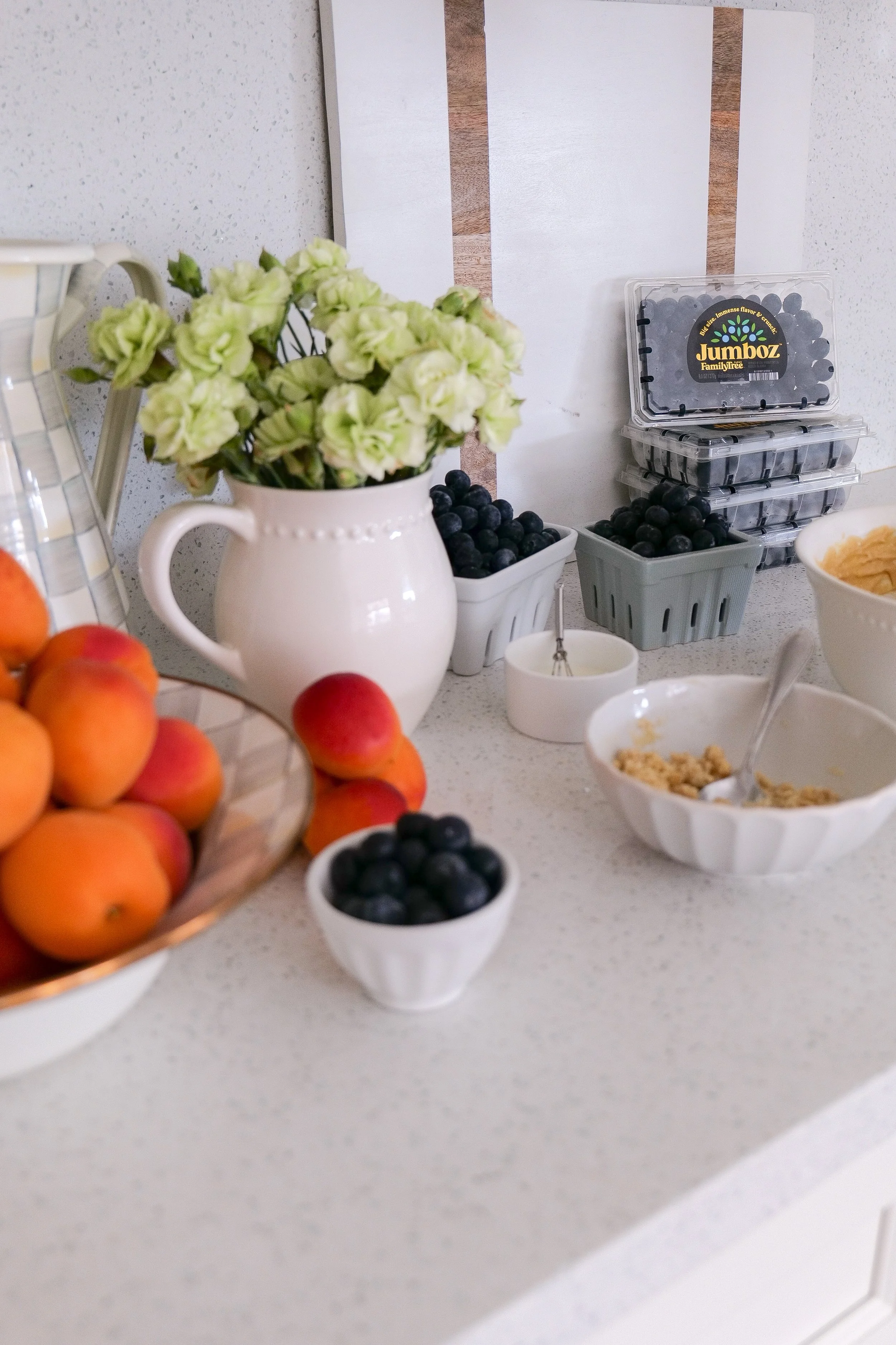 blueberry-apricot-streusel-muffins.jpg