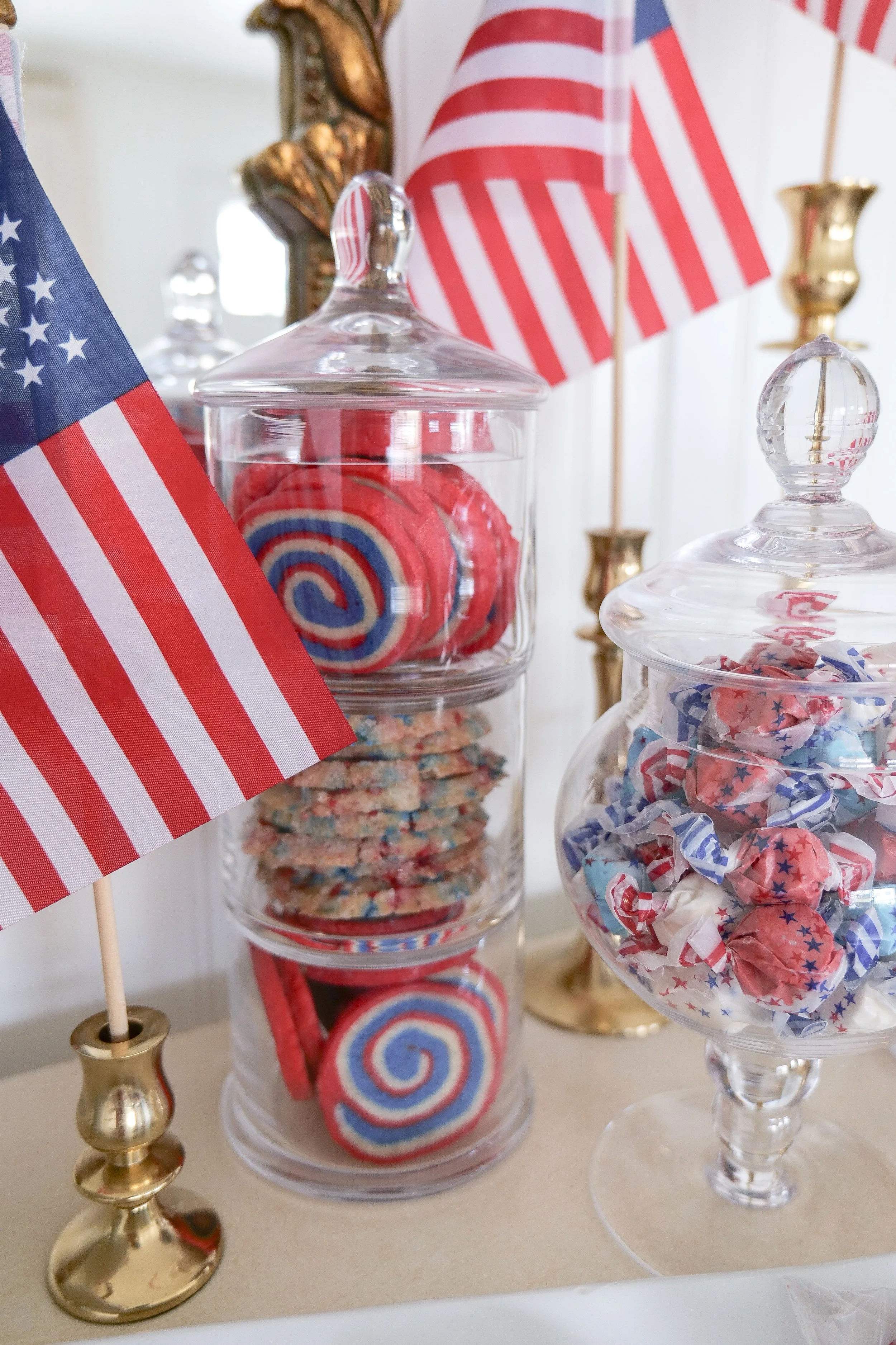 Holiday weekend tablescape for Fourth of July entertaining
