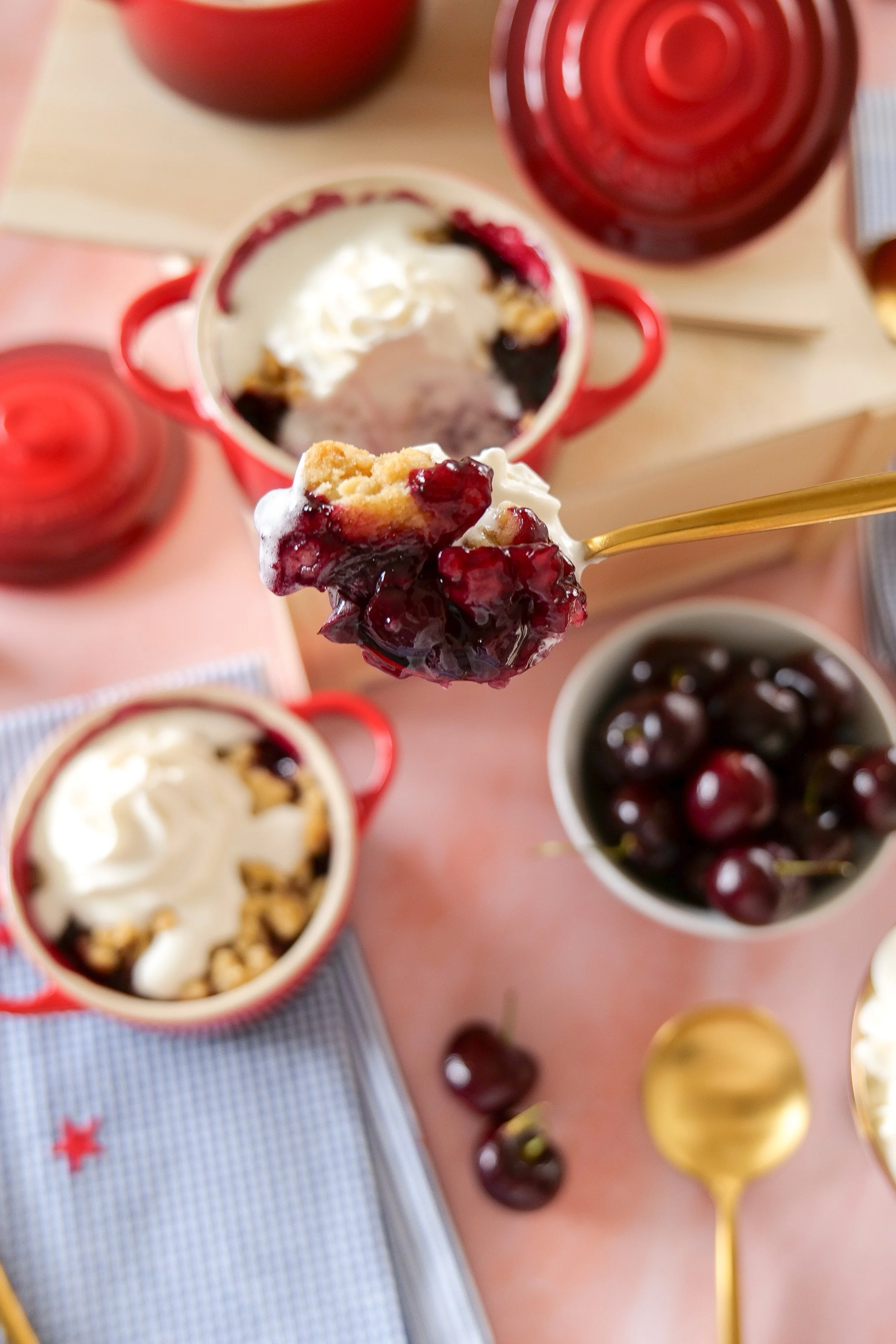 Mini cobbler dessert idea for parties and celebrations