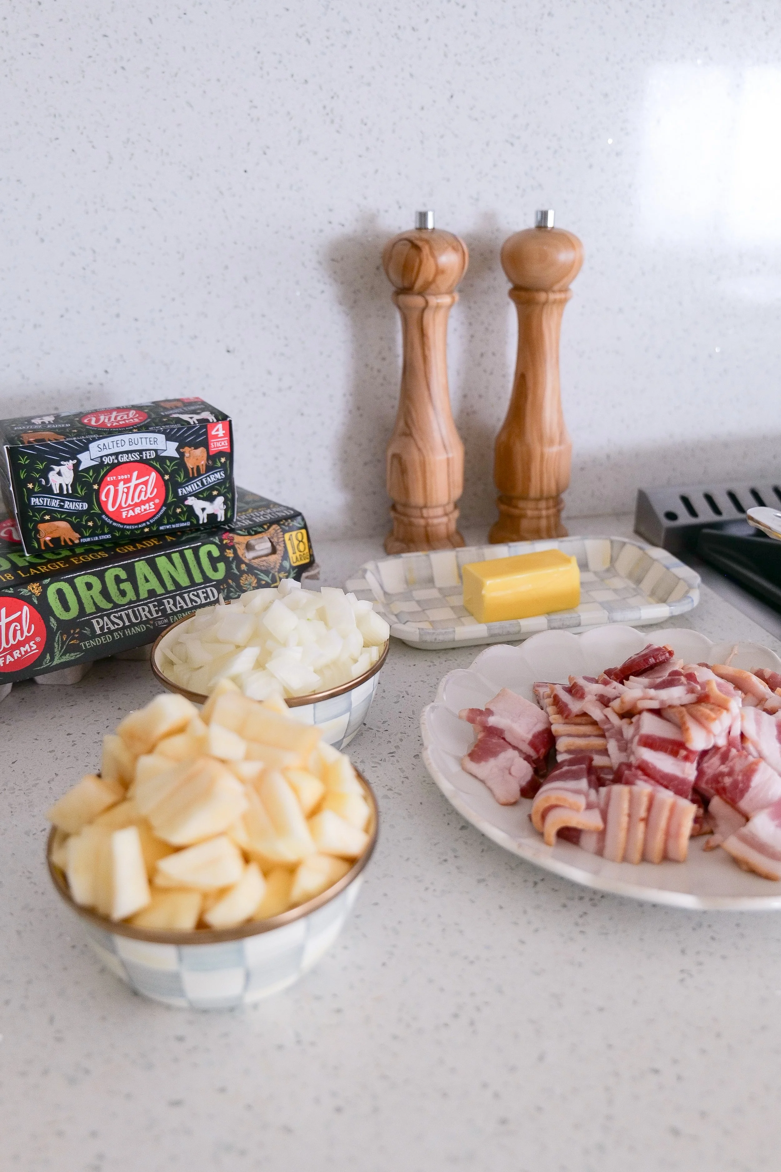 Fresh ingredients used to make apple bacon butternut squash breakfast hash.