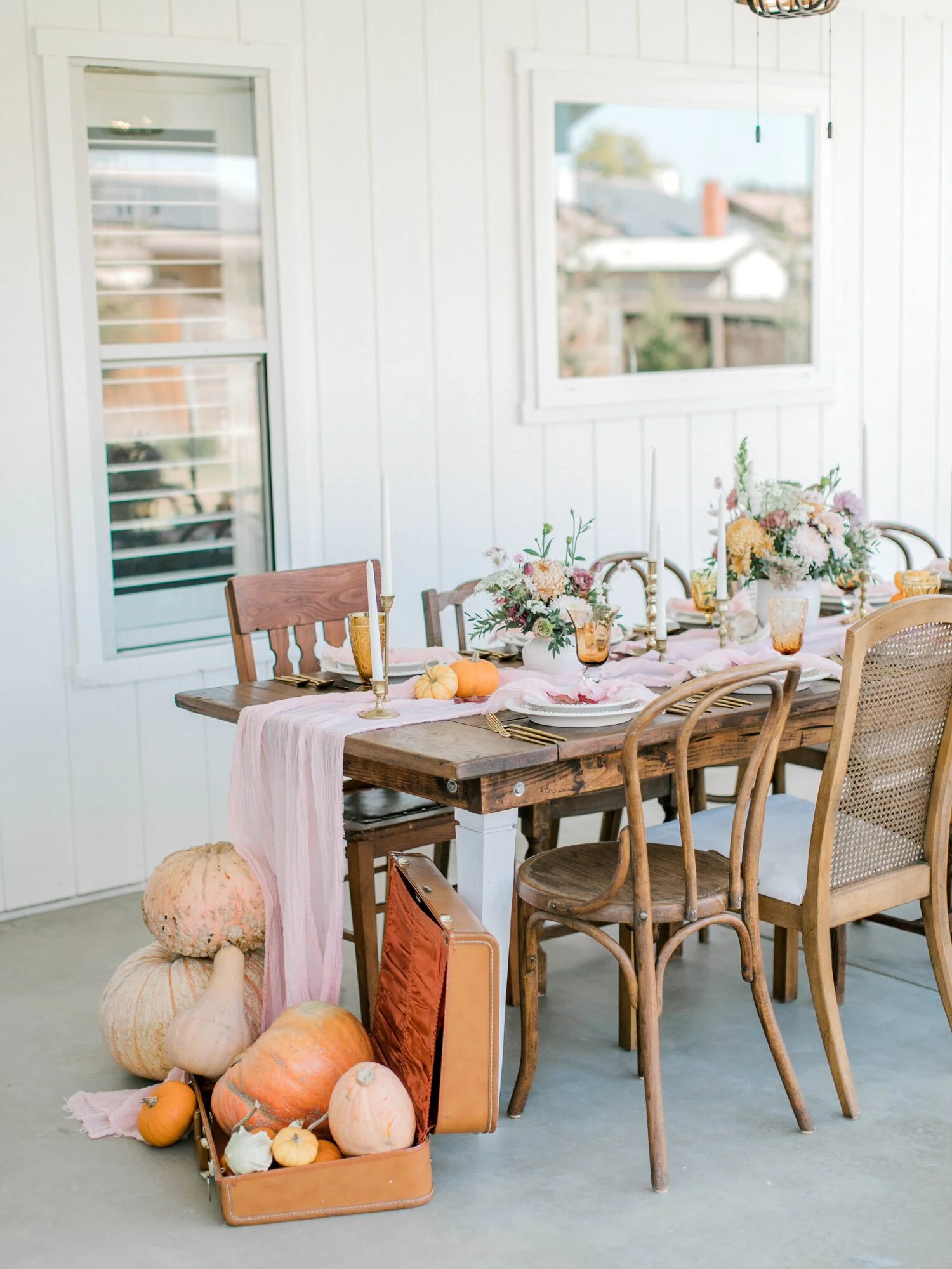 Friendsgiving table with natural fall decorating details