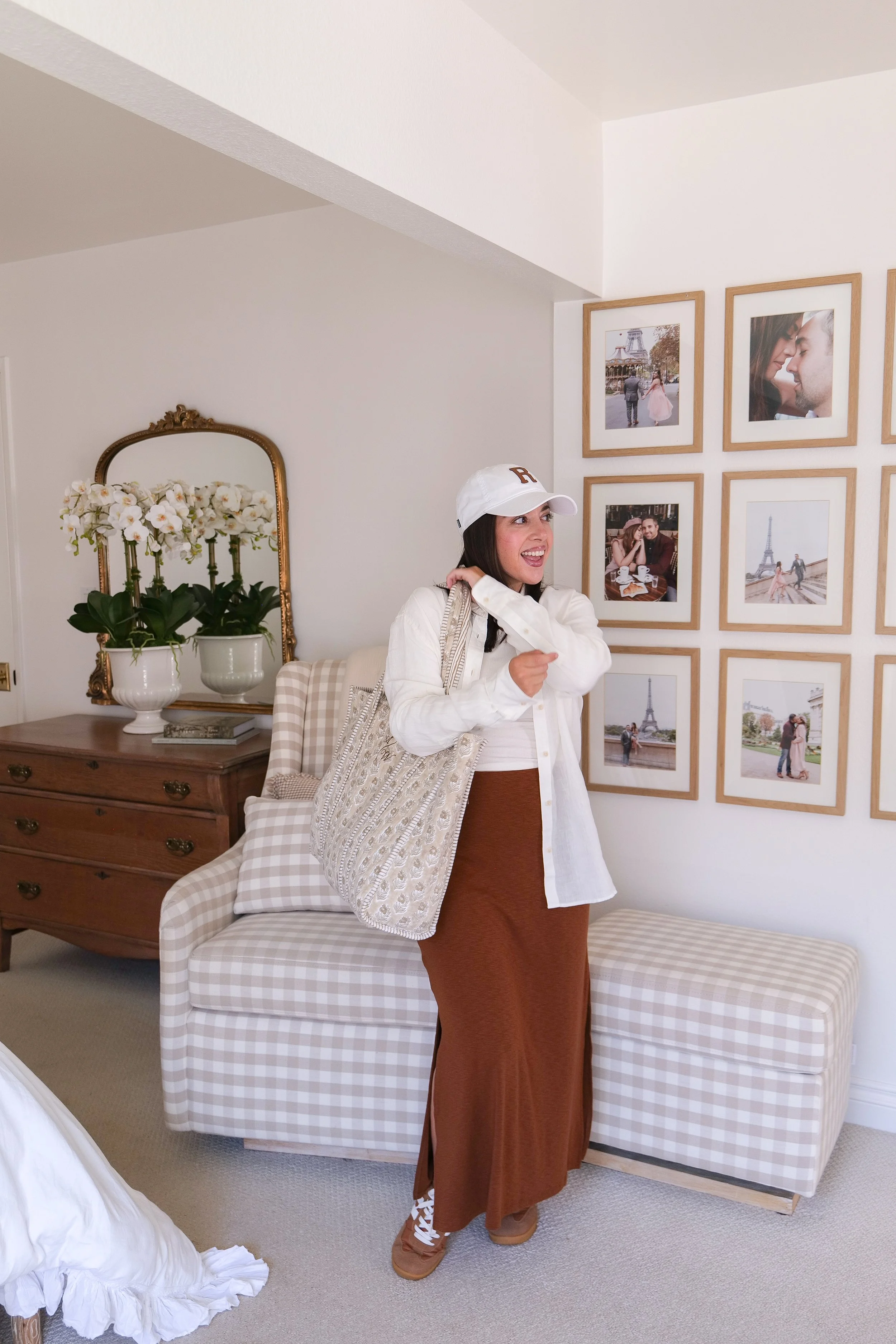 Minimal fall outfit from a four-piece capsule wardrobe