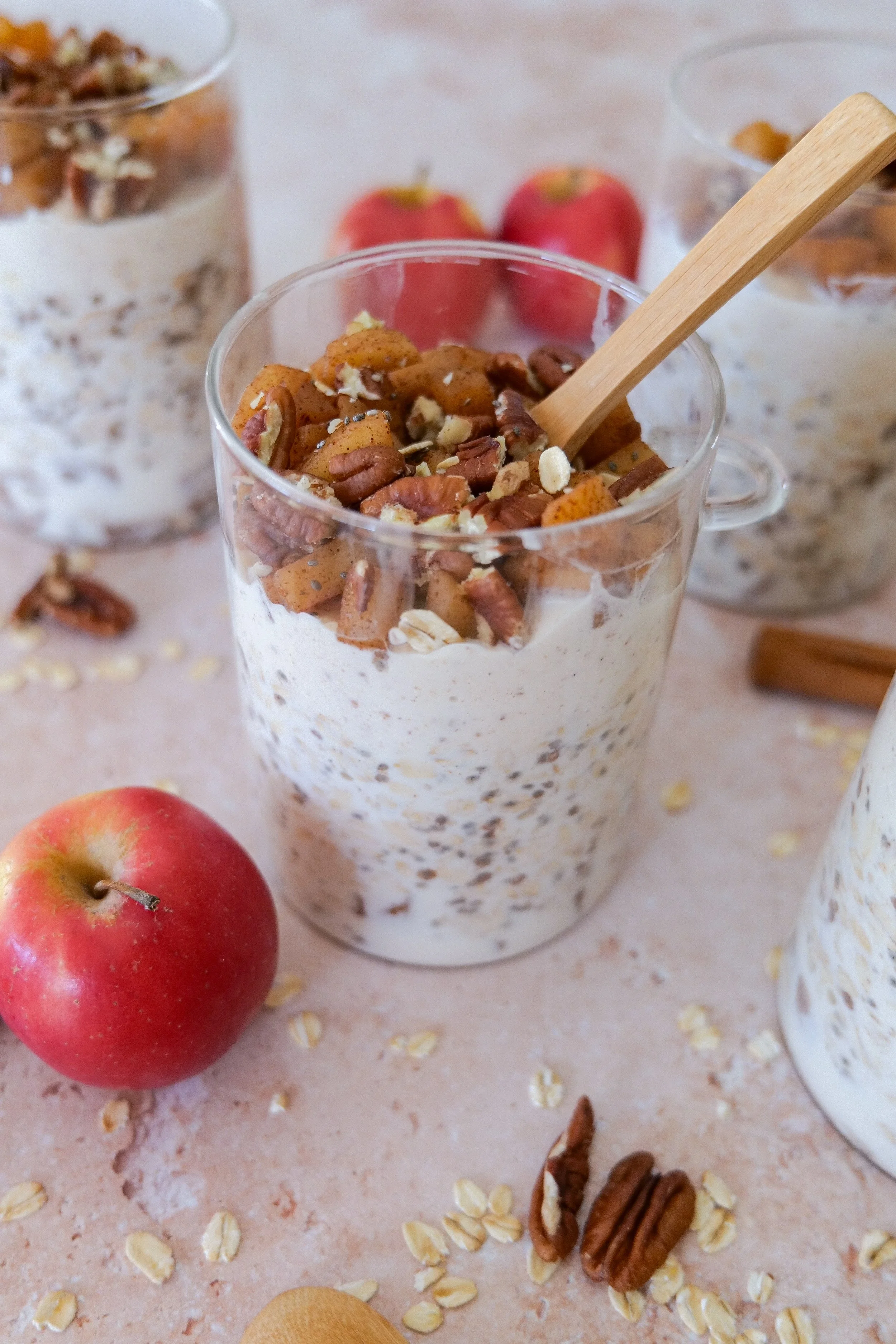 Easy apple overnight oats topped with homemade cinnamon apple pie filling.