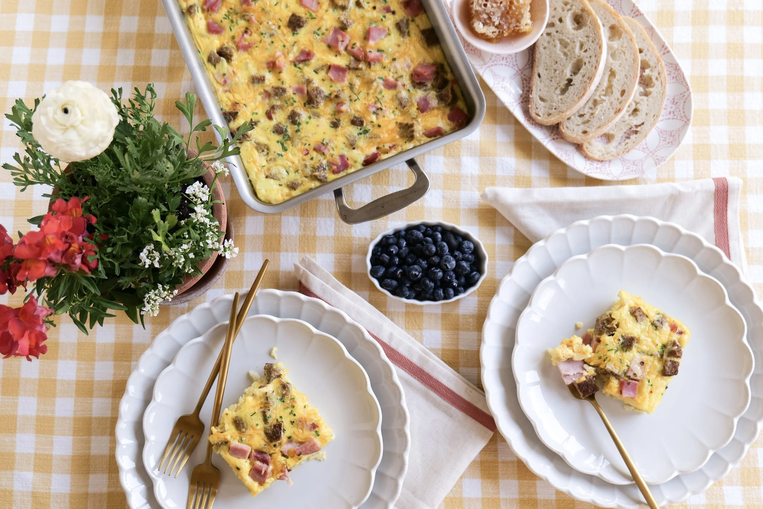 Easy brunch casserole recipe with savory breakfast ingredients.
