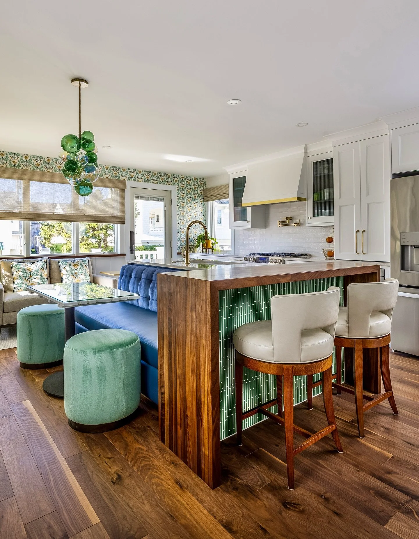 Designed with intention from every angle. A custom banquette, a multifunctional island, and luxury finishes come together to create a space full of personality and the perfect place for gathering, relaxing, and cooking ✨🫶 New reel coming your way so