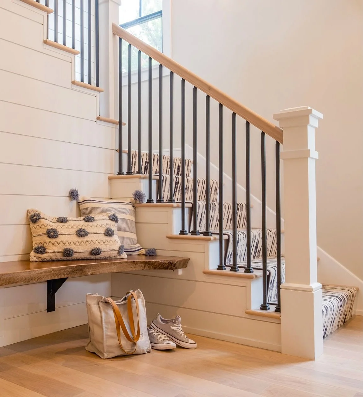 Bench + banquette seating = the quiet overachievers of a space ✨They maximize seating, soften layouts, and make rooms feel instantly more inviting. Equal parts functional and cozy because good design should always make you want to stay a little longe