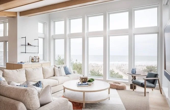 Soft neutrals, sweeping views, and all the natural light 🤍🌊Coastal comfort at its finest, where every seat is the best in the room ✨🛋️
