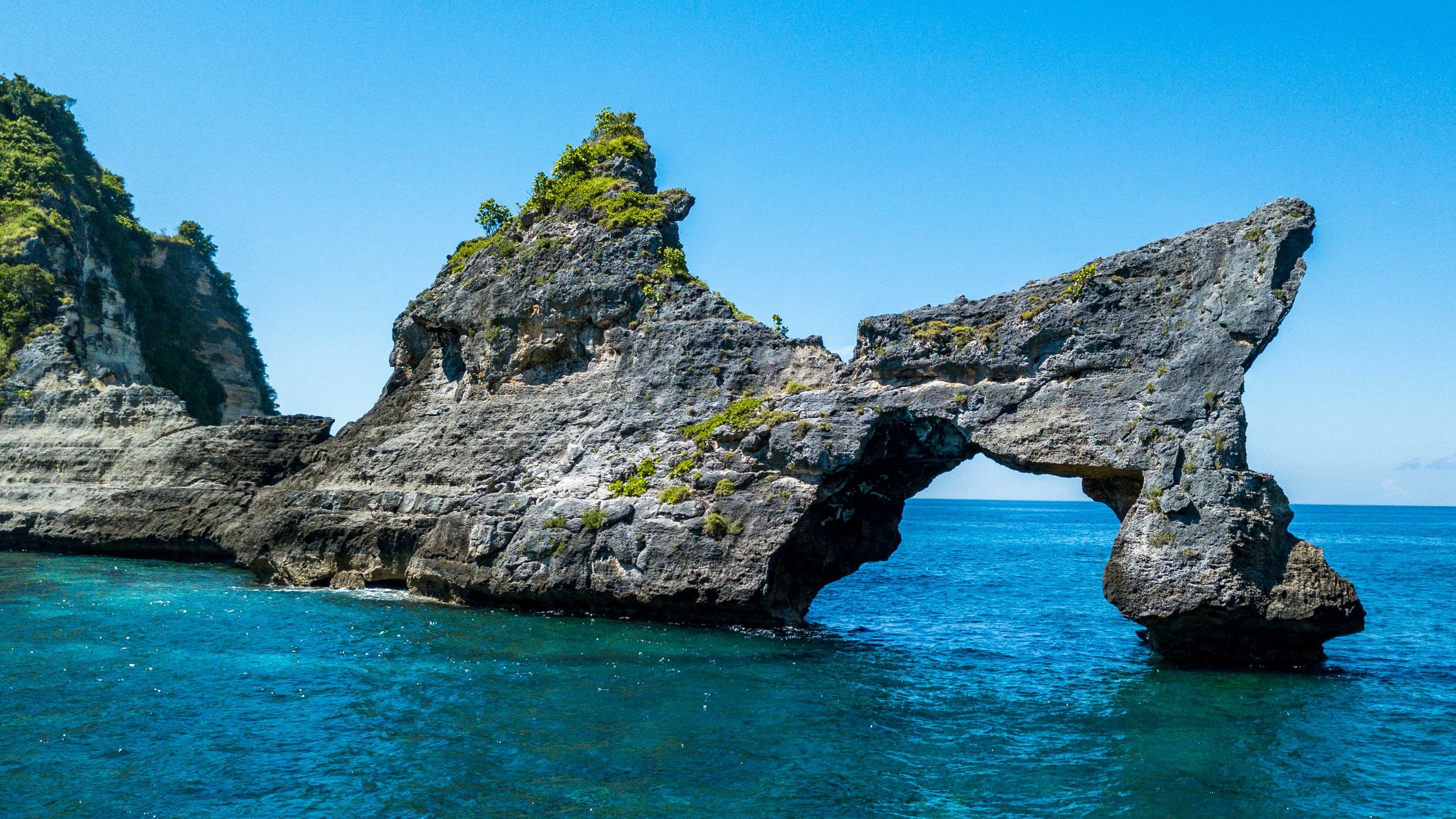 Aidan_Lincoln_Fowler_Drone_Aerial_Photography_Indonesia_Nusa_Penida