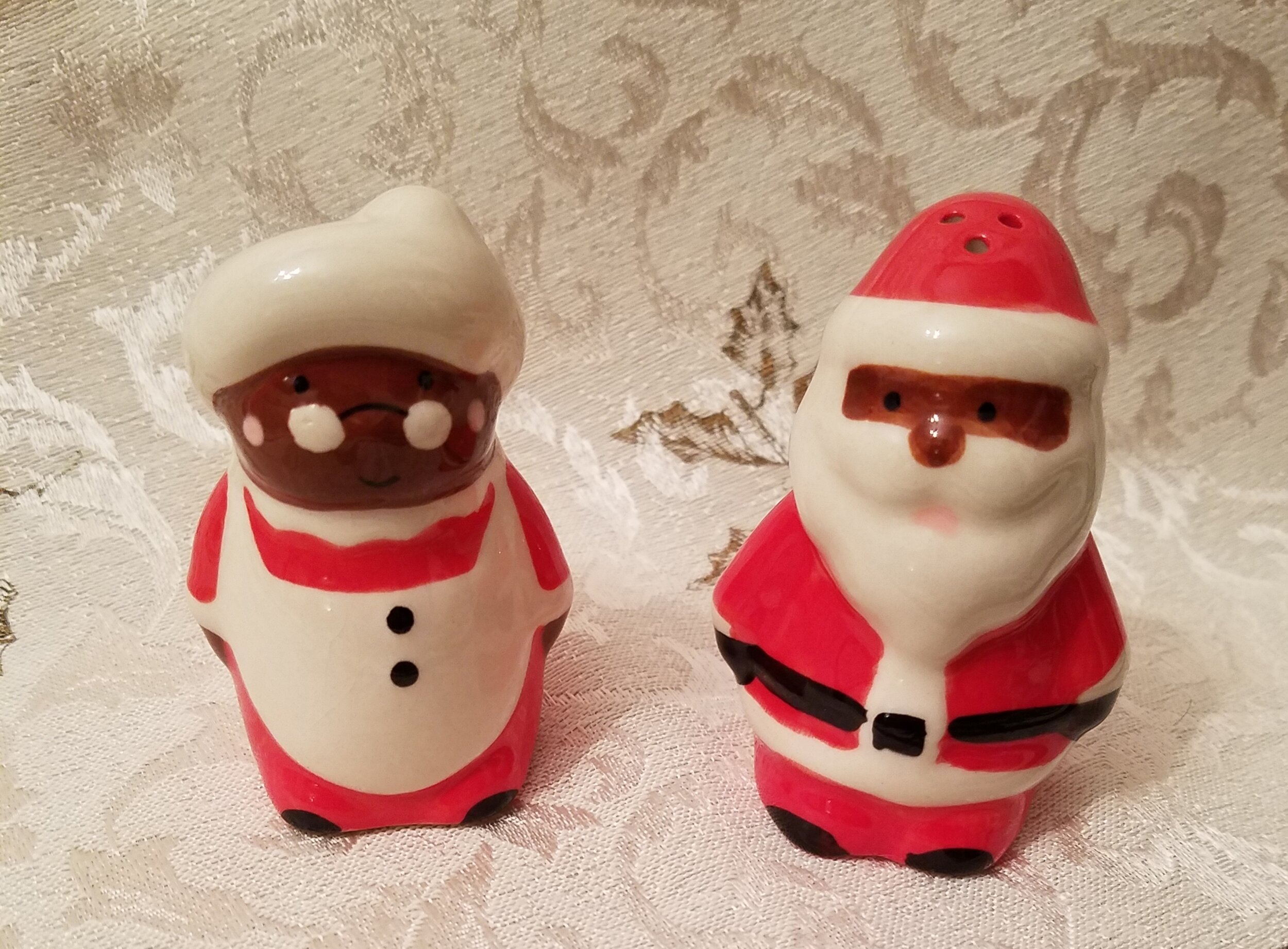 Mr &amp; Mrs Claus Salt and Pepper Shakers
