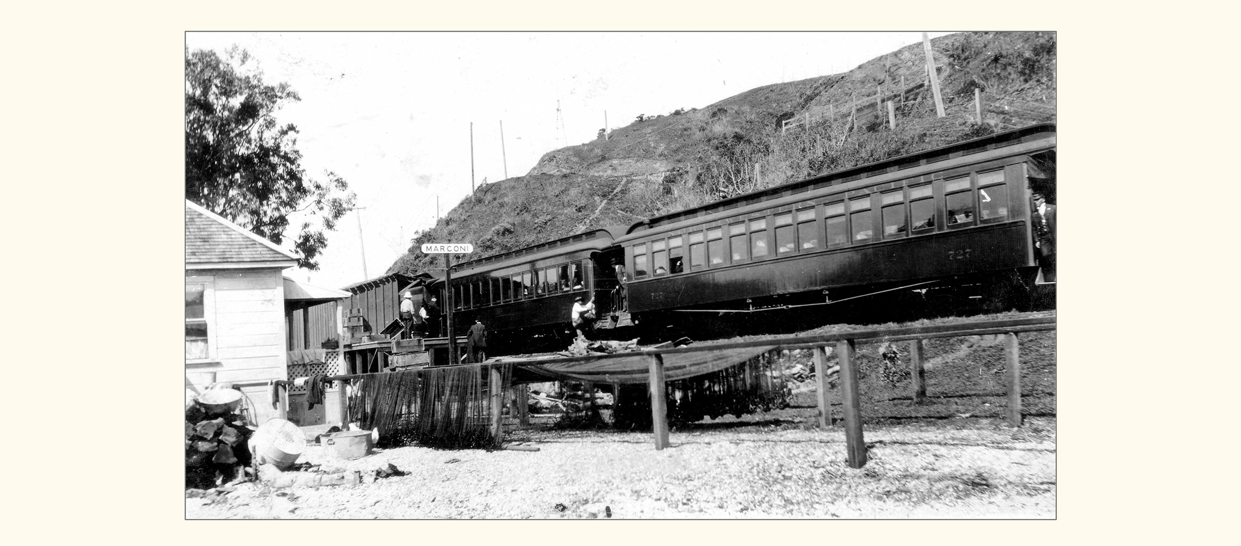 Marconi flag stop, Marshall (1915)