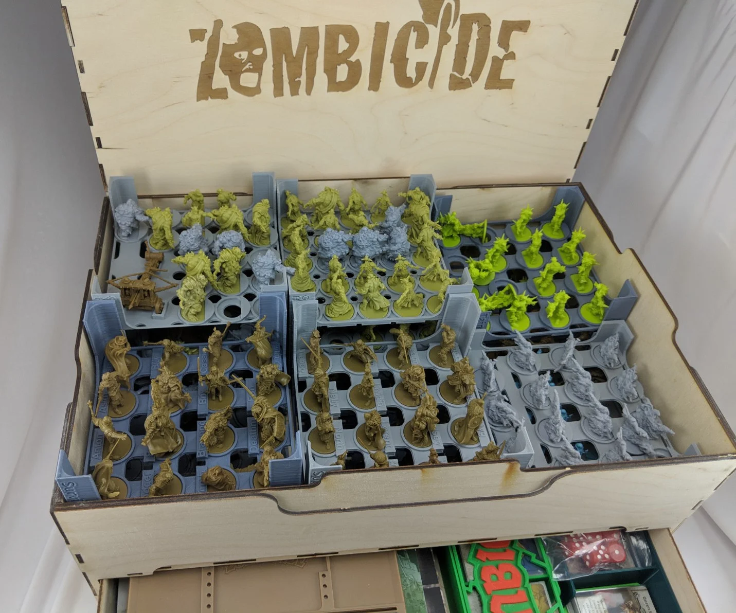ZOMBICIDE_CRATE9.JPG