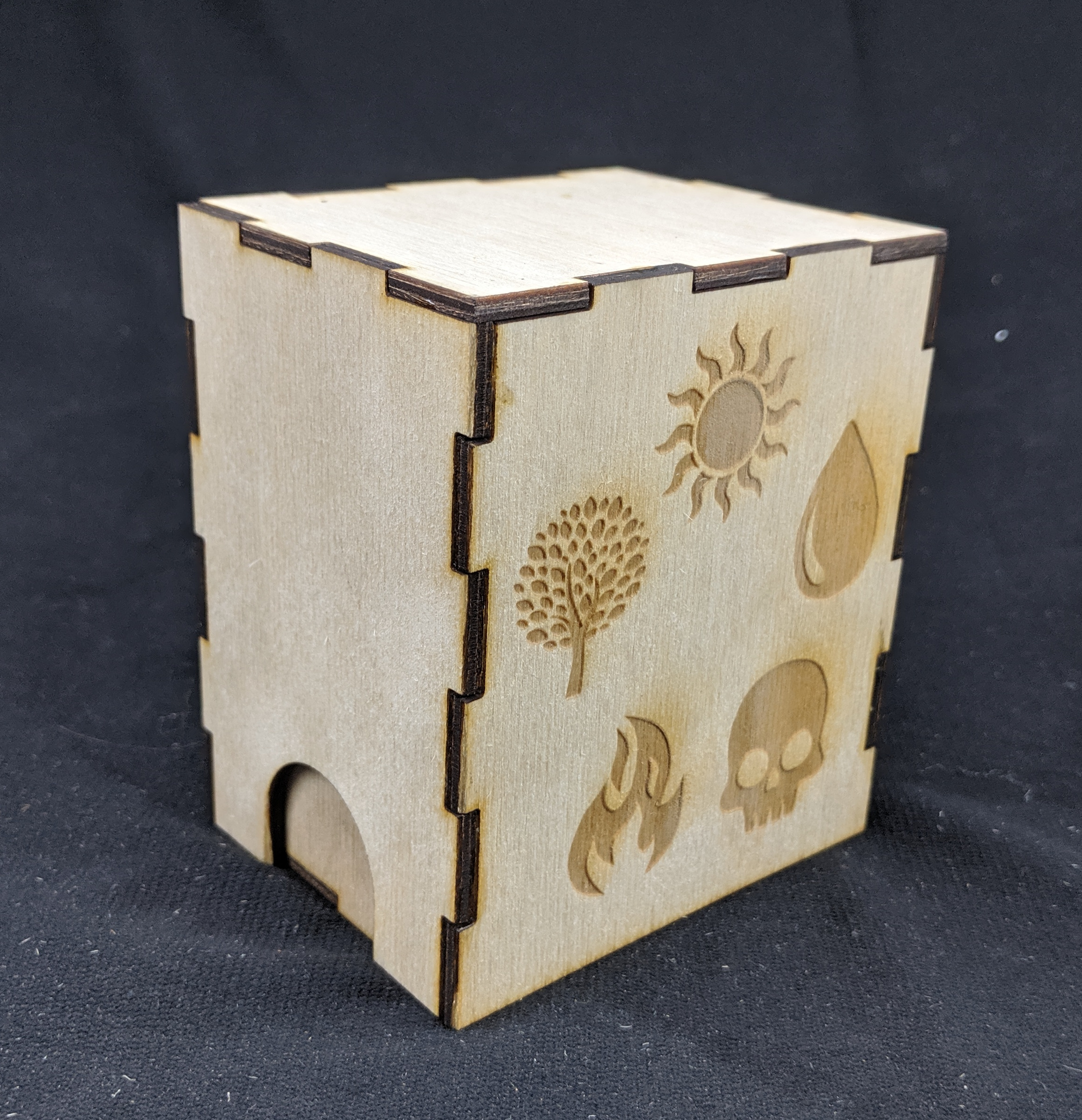 Laser Cut MTG Deck Box — Computer Aided Crafting