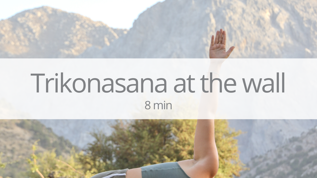Tutorial - trikonasana at the wall