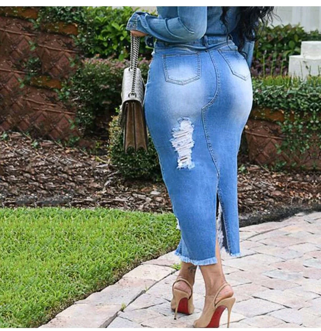 Plus-Size Distressed Denim Long Skirt - Comfortable and Stylish