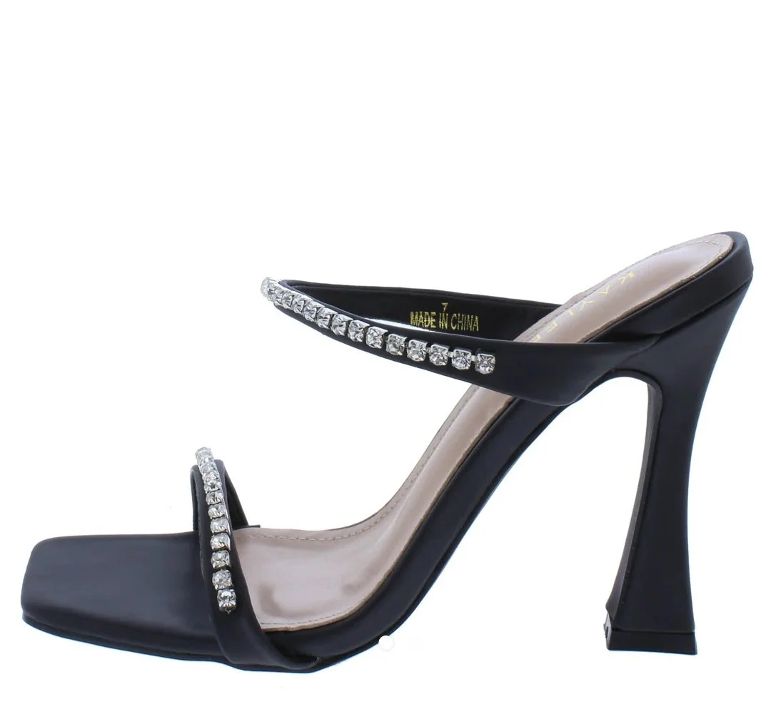 Timeless Black Square Heels - Elegant and Versatile Shoes