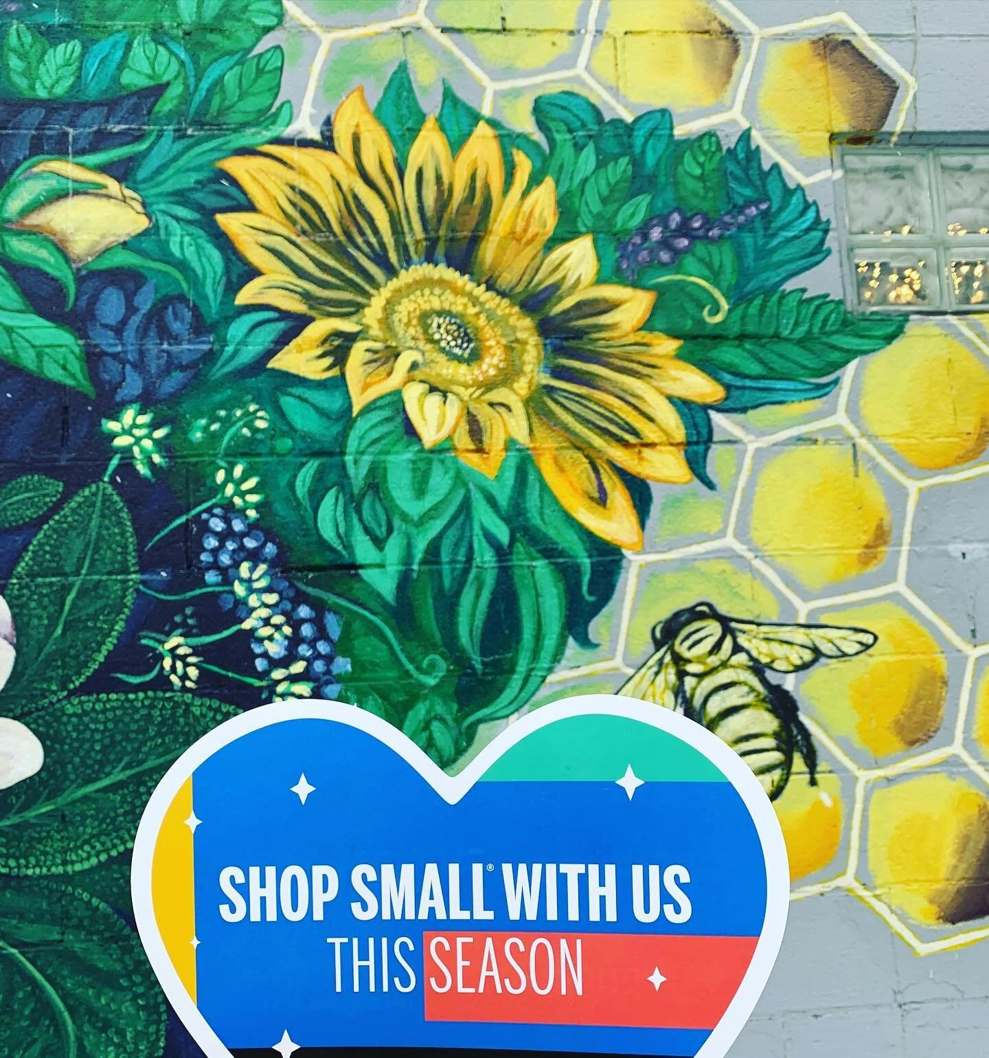 �9�7Shop with us this holiday season! �9�7#shoplocal #sagehealthandwellness #girltribe #tistheseason�9�0